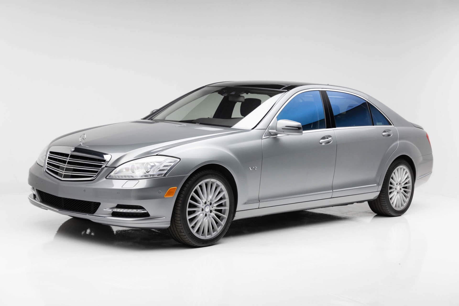 2010 Mercedes Benz S 600 photo 7