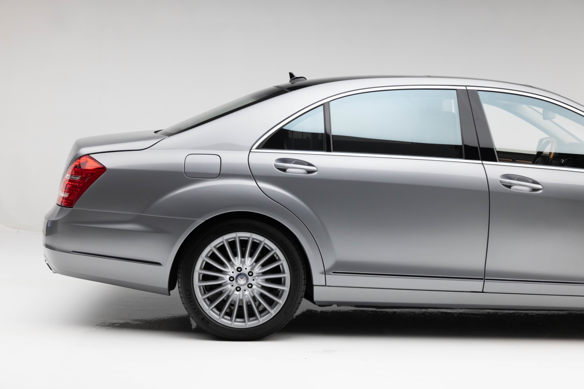 2010 Mercedes Benz S 600 photo 15