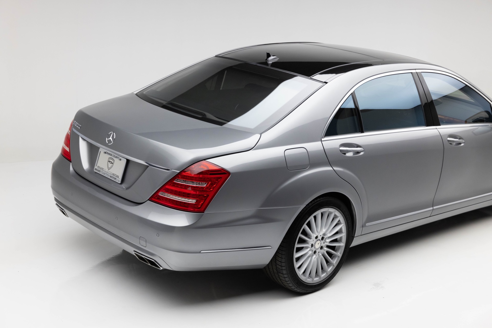 2010 Mercedes Benz S 600 photo 21