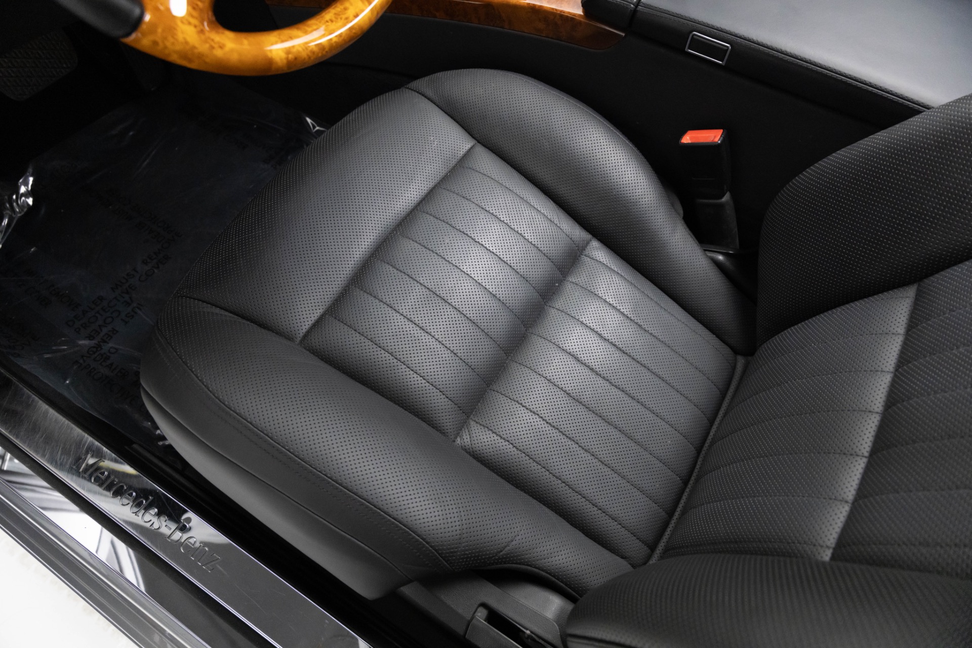 2010 Mercedes Benz S 600 photo 24