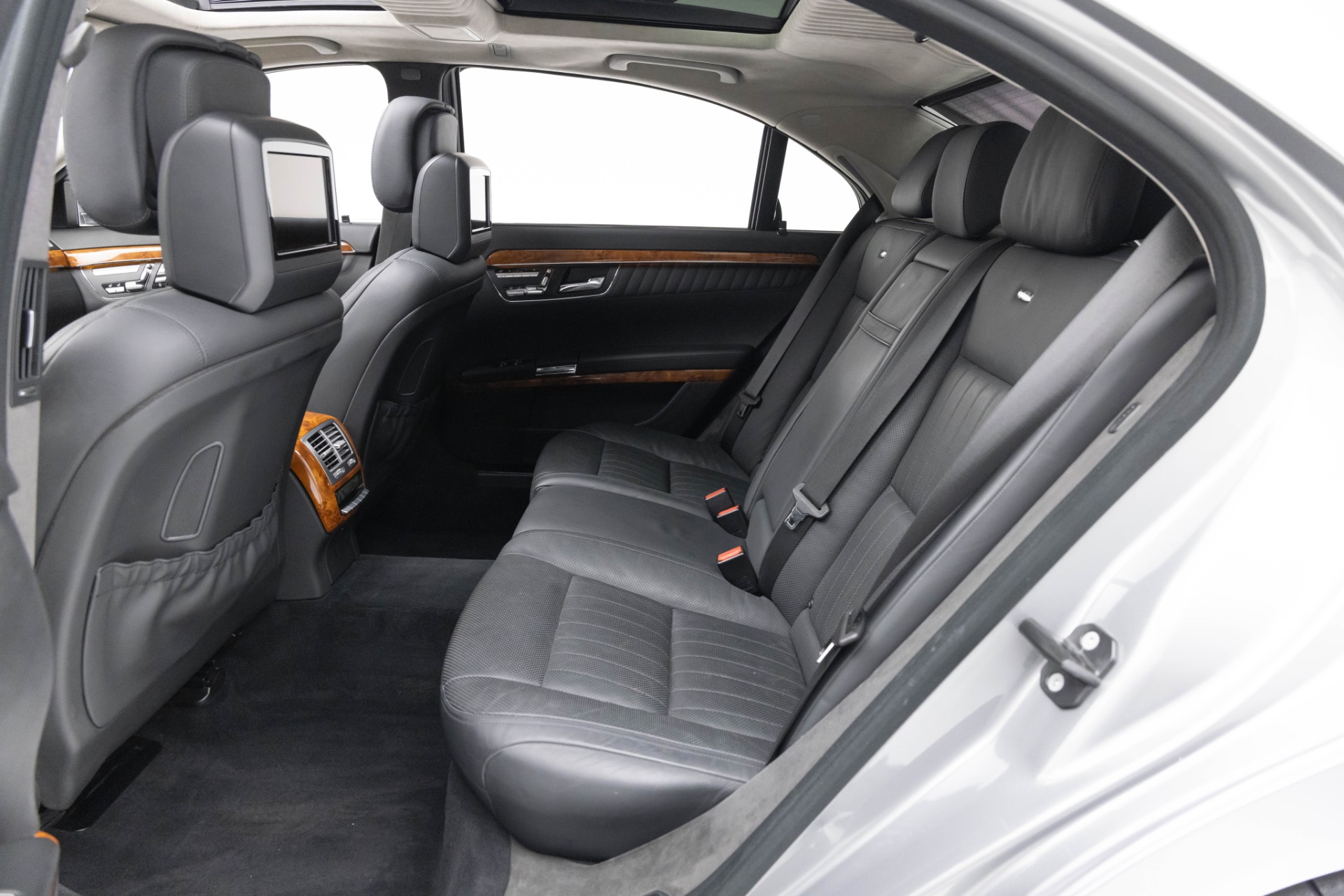 2010 Mercedes Benz S 600 photo 26