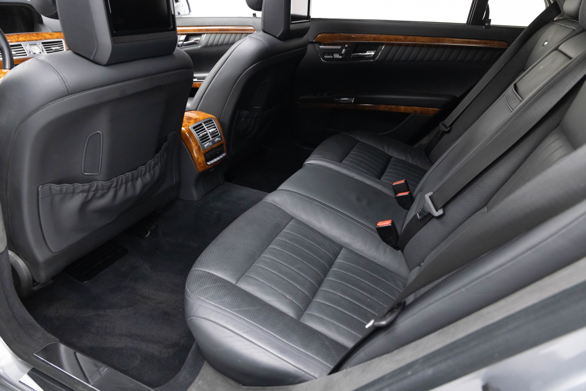 2010 Mercedes Benz S 600 photo 30
