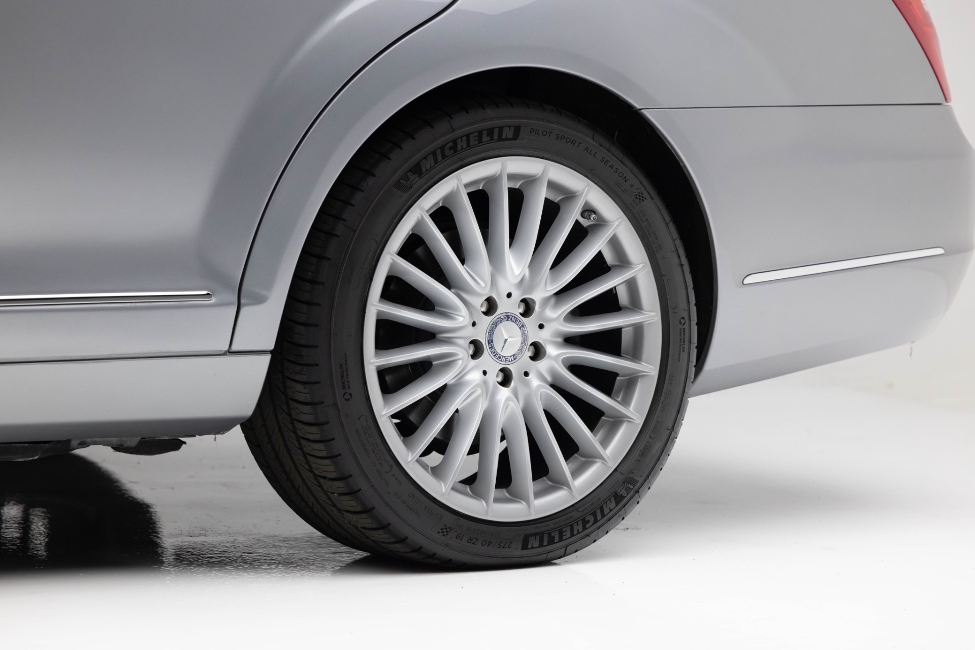 2010 Mercedes Benz S 600 photo 45