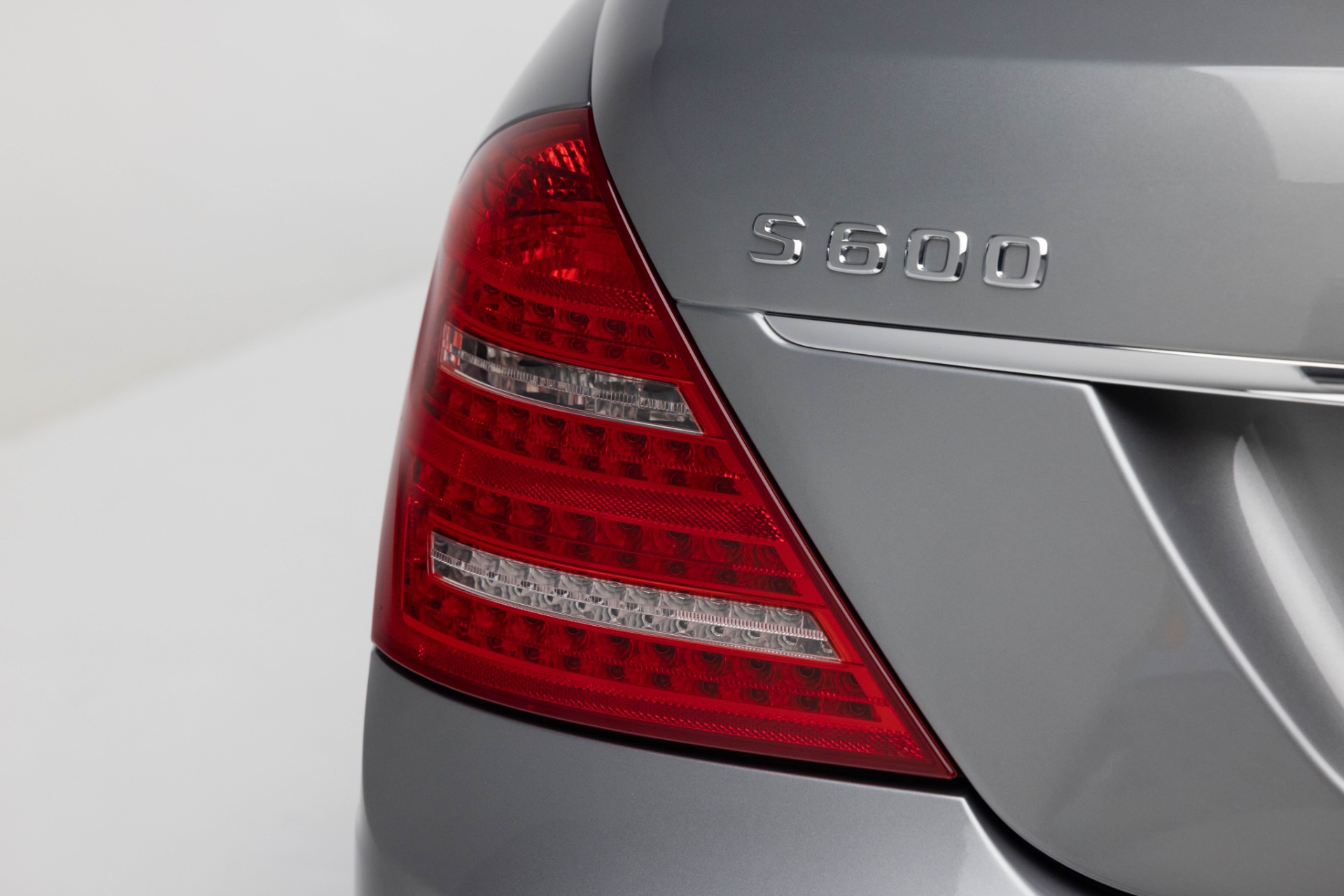 2010 Mercedes Benz S 600 photo 46