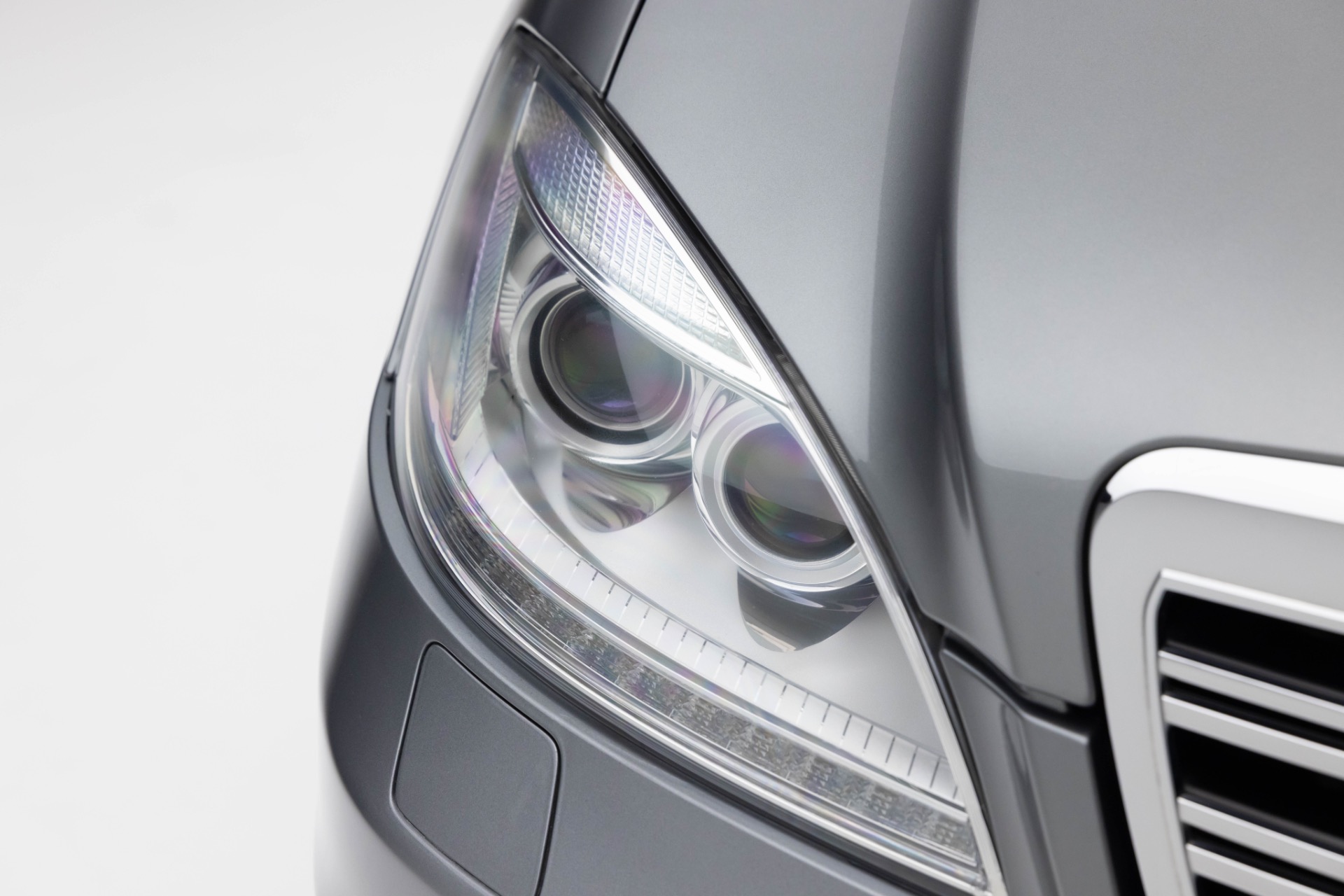 2010 Mercedes Benz S 600 photo 48