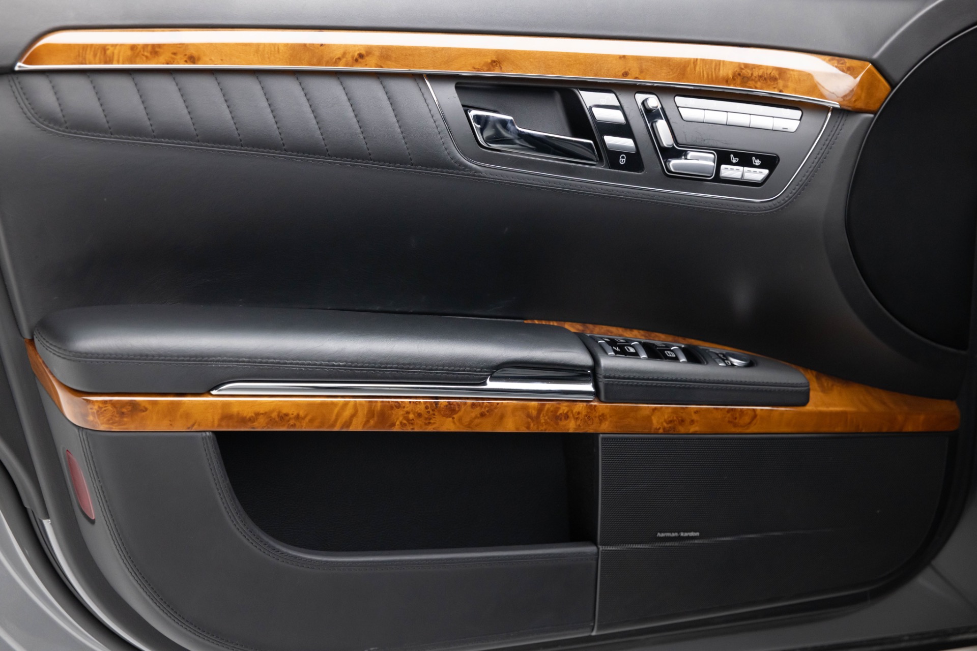 2010 Mercedes Benz S 600 photo 50