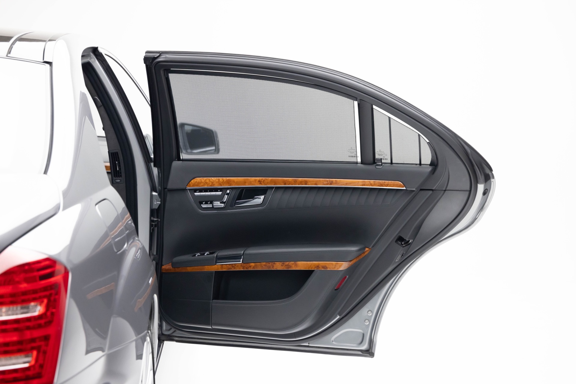 2010 Mercedes Benz S 600 photo 55