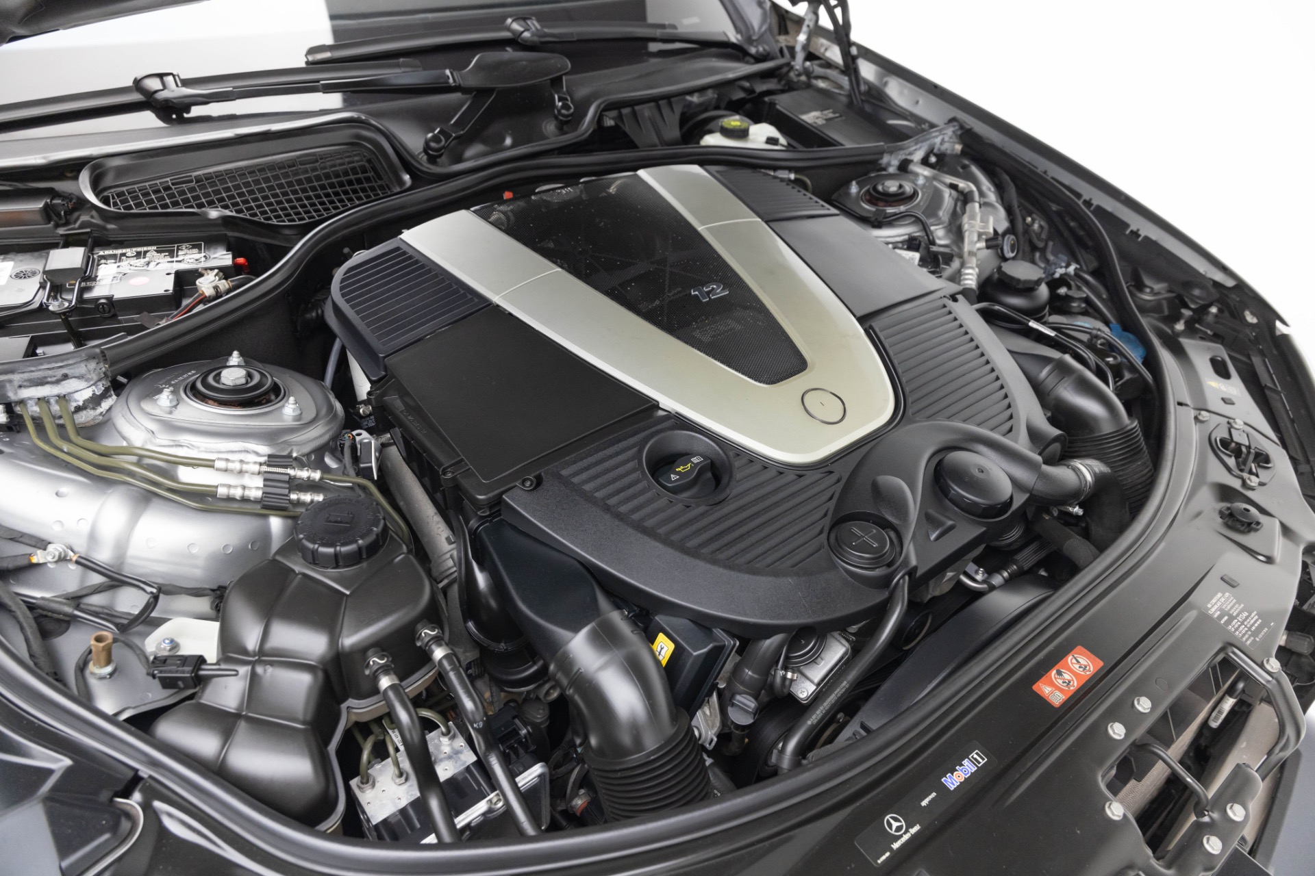 2010 Mercedes Benz S 600 photo 60