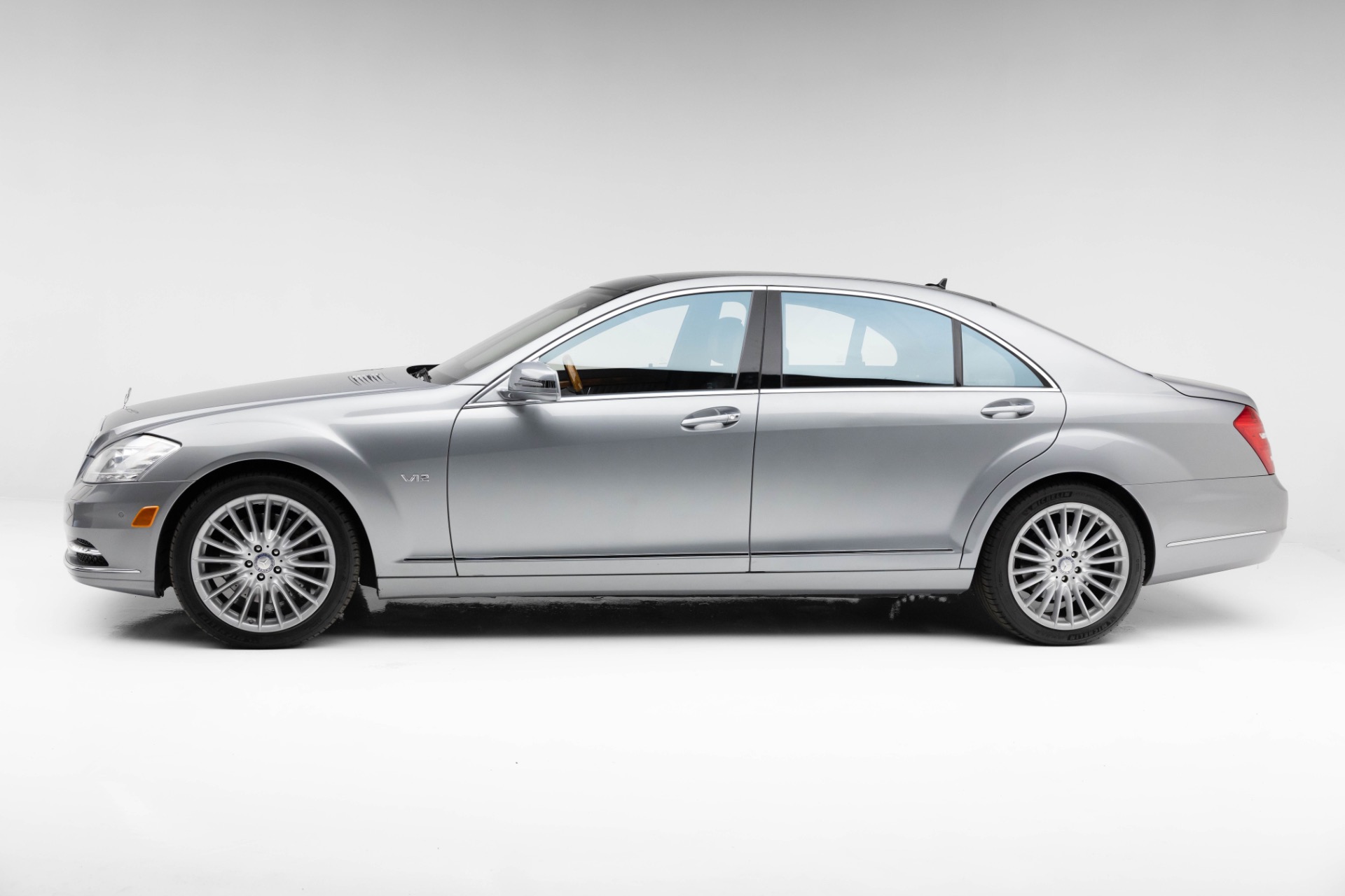 2010 Mercedes Benz S 600 photo 3