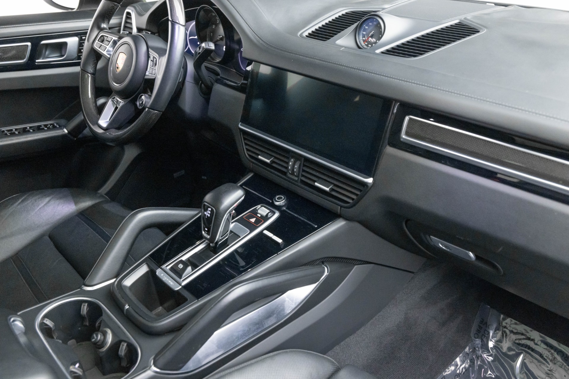 2019 Porsche Cayenne Turbo photo 2