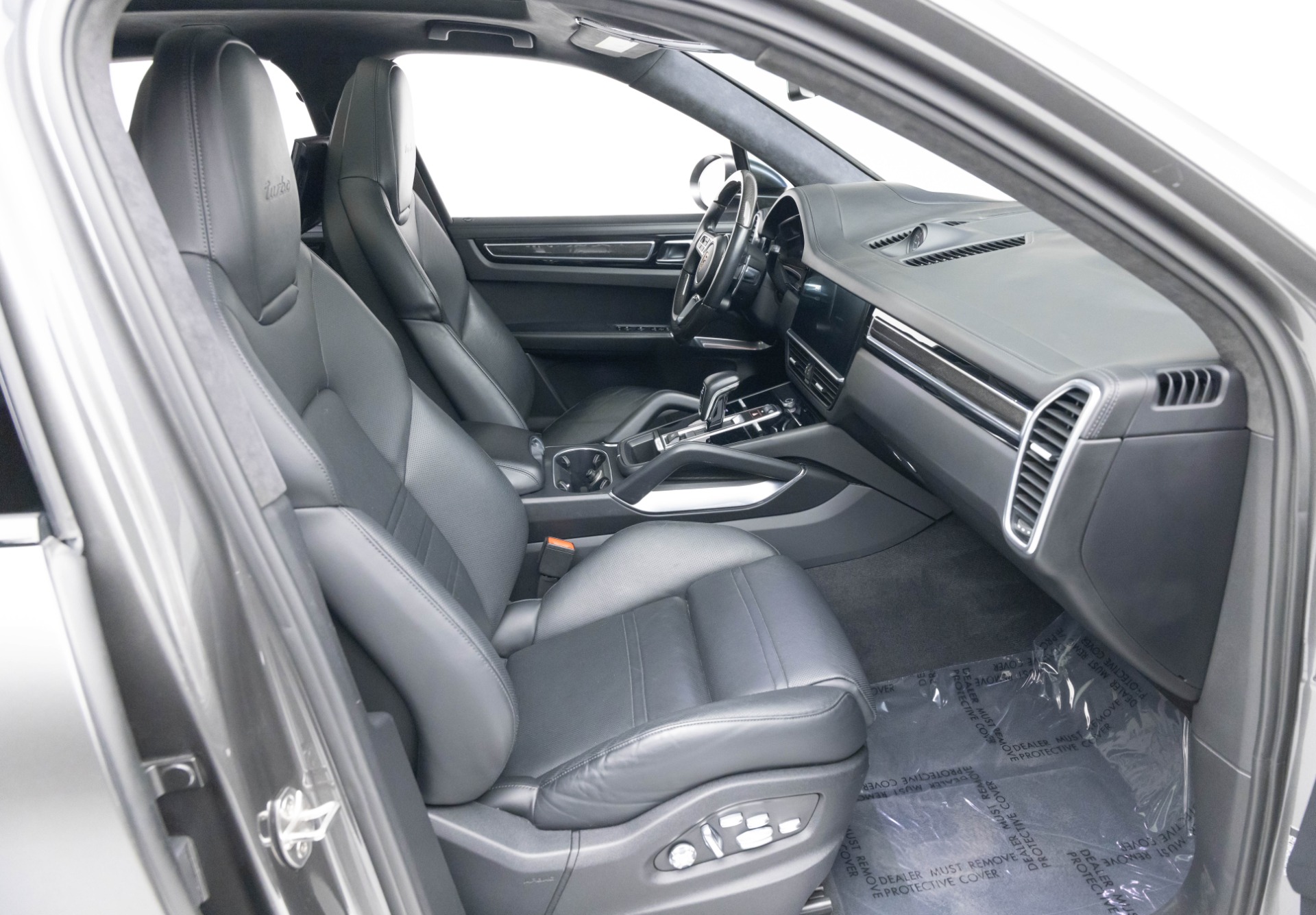 2019 Porsche Cayenne Turbo photo 4