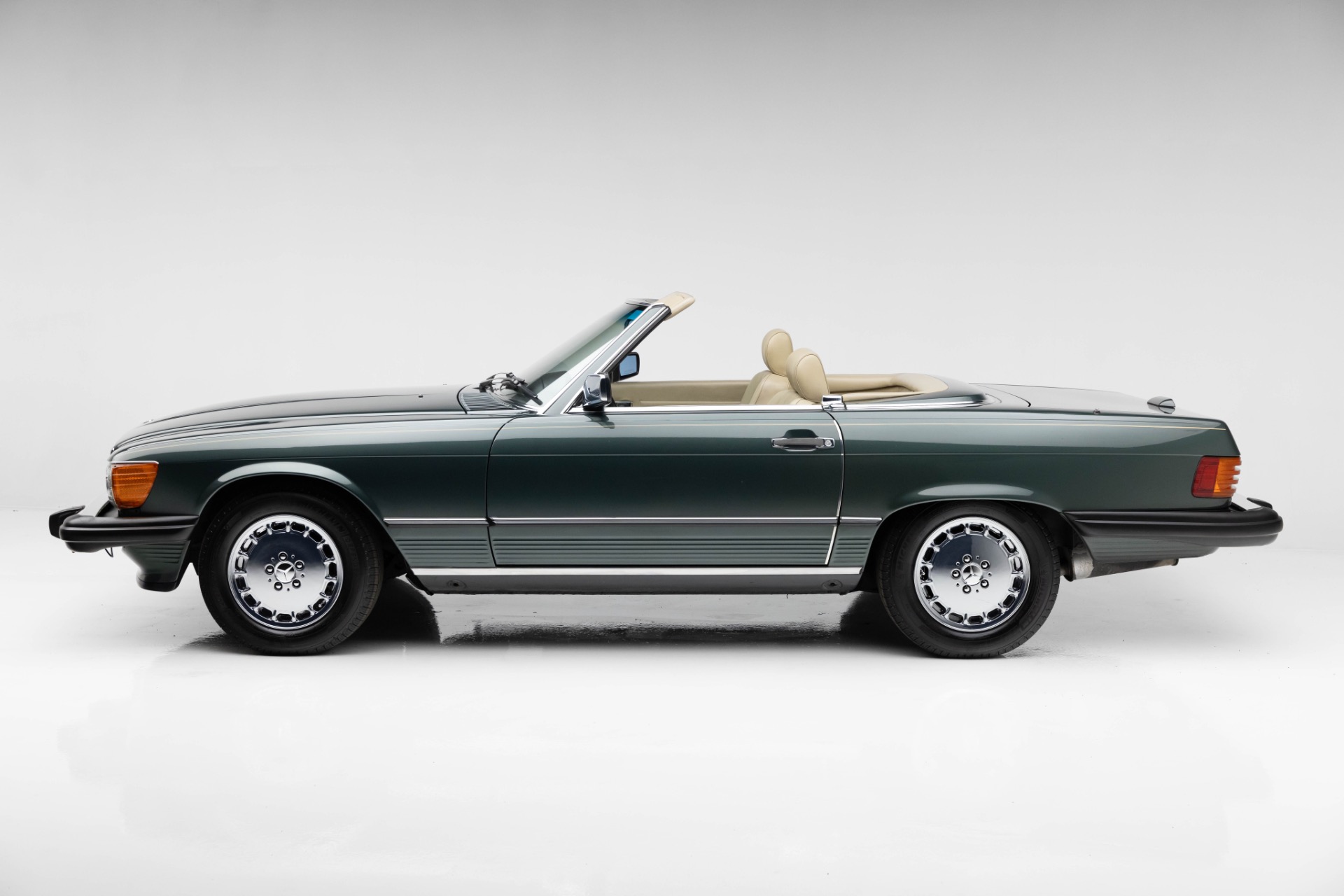 1989 Mercedes Benz 560 photo 11