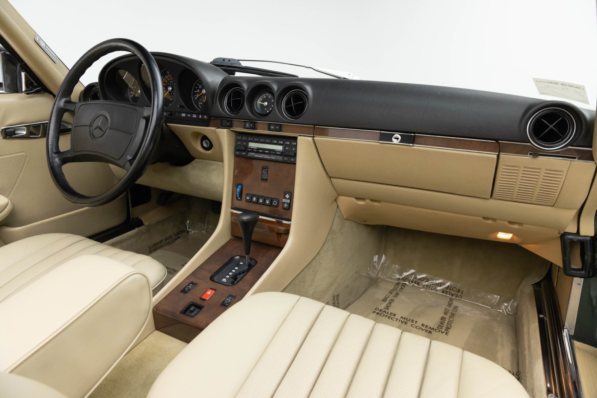 1989 Mercedes Benz 560 photo 2