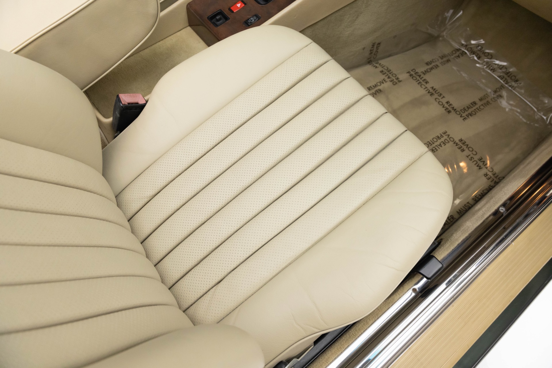 1989 Mercedes Benz 560 photo 22
