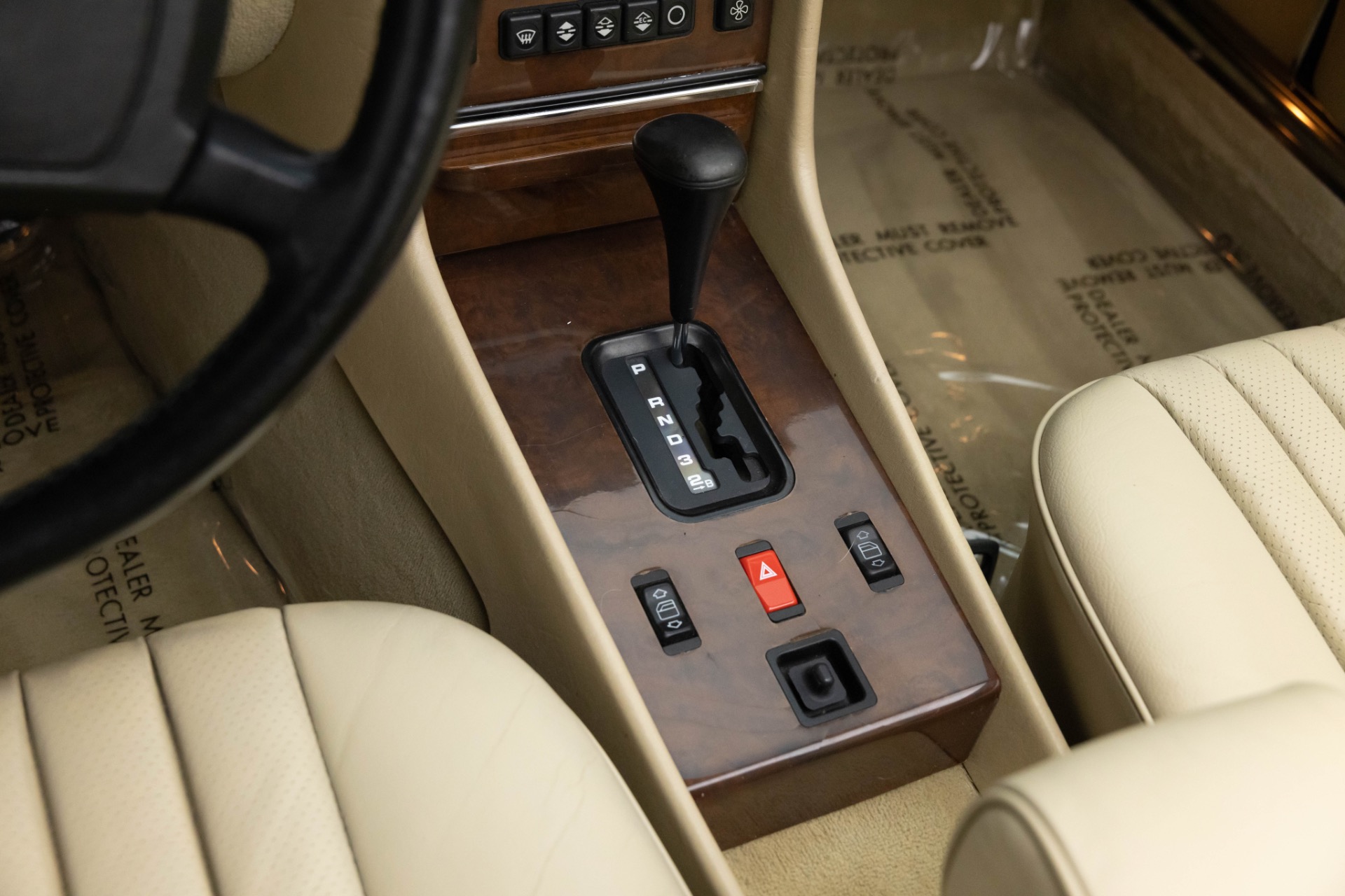 1989 Mercedes Benz 560 photo 25