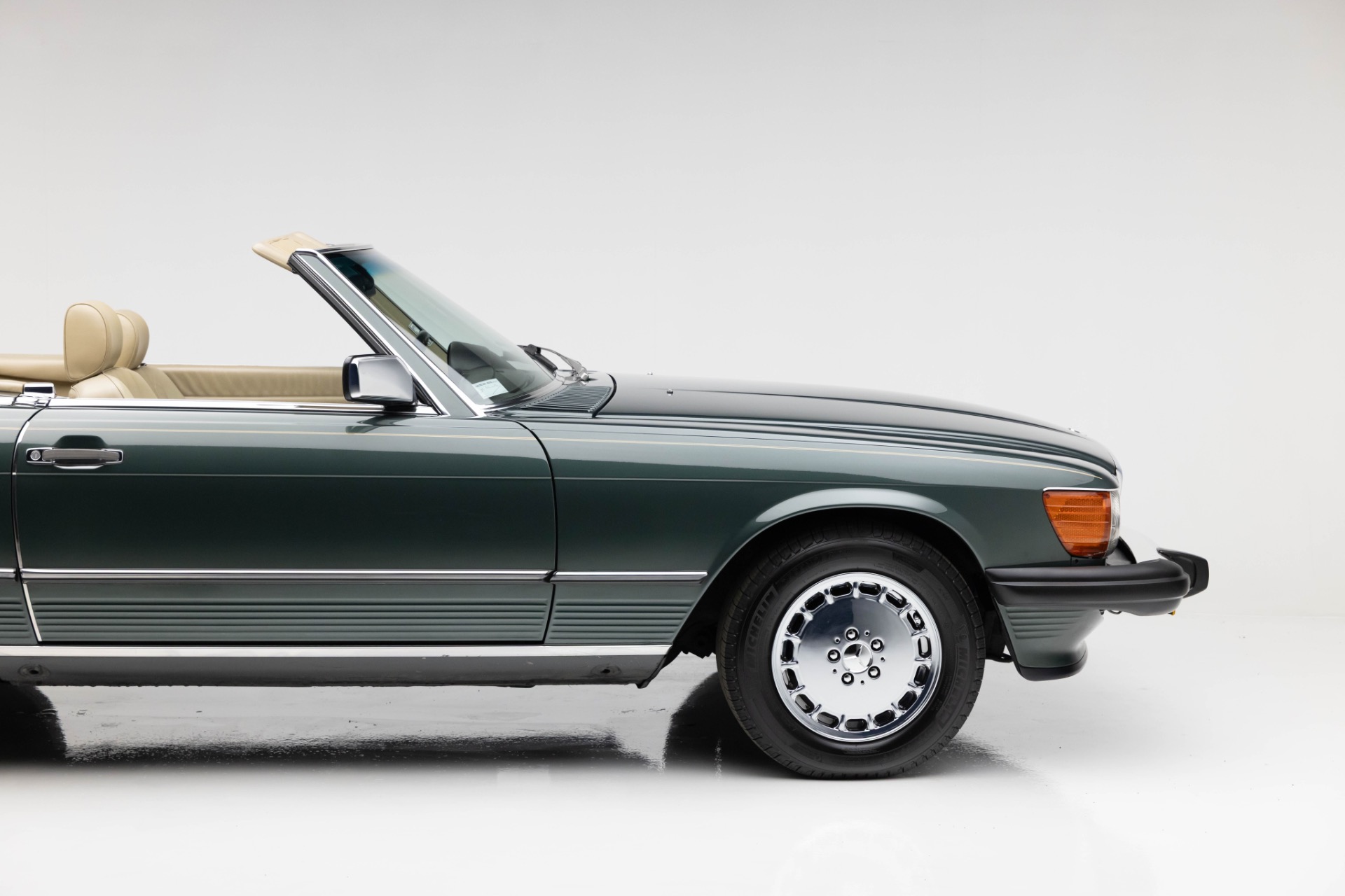 1989 Mercedes Benz 560 photo 33