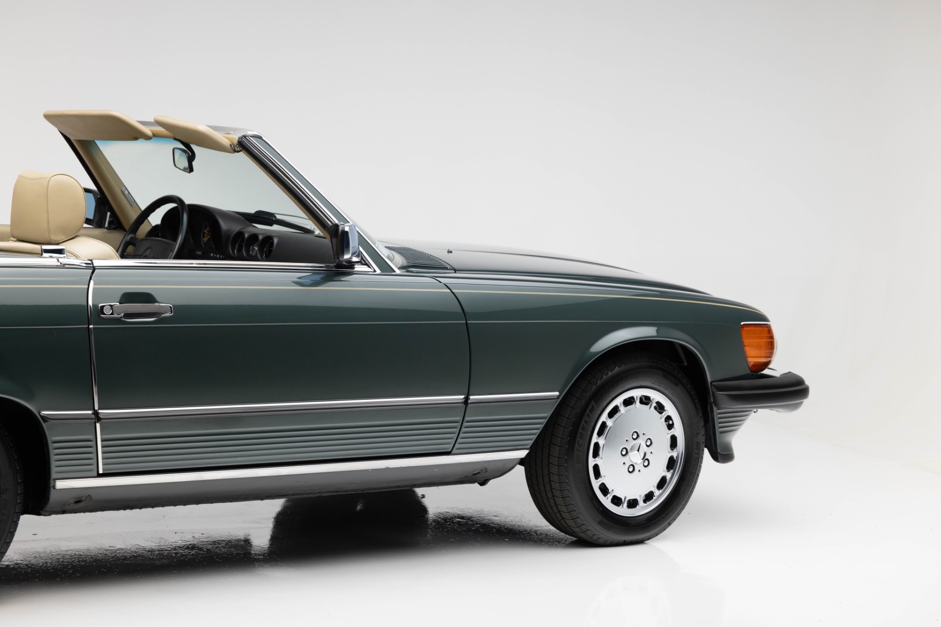 1989 Mercedes Benz 560 photo 35