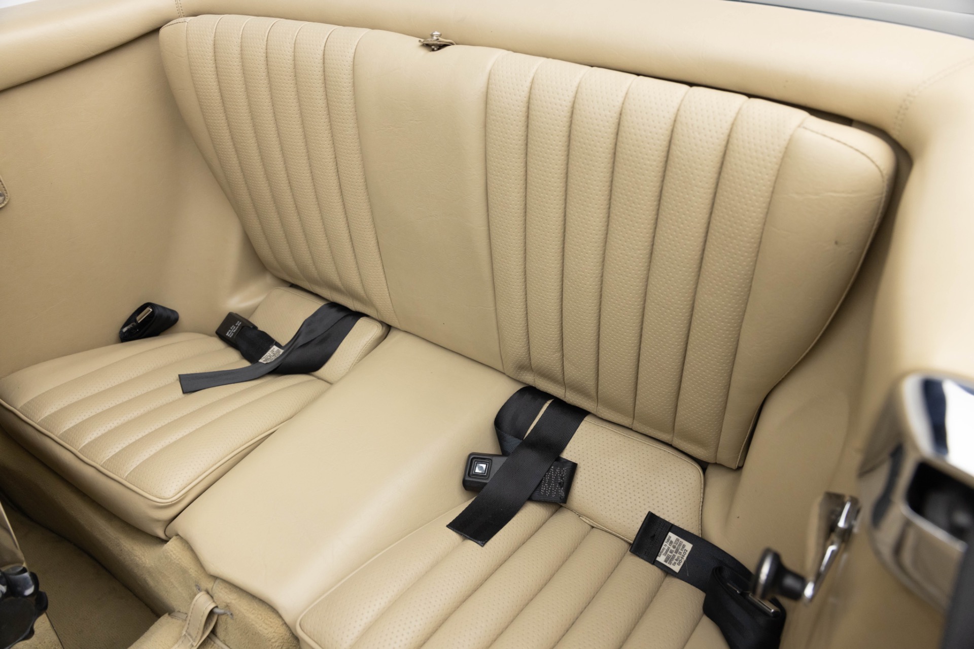 1989 Mercedes Benz 560 photo 36
