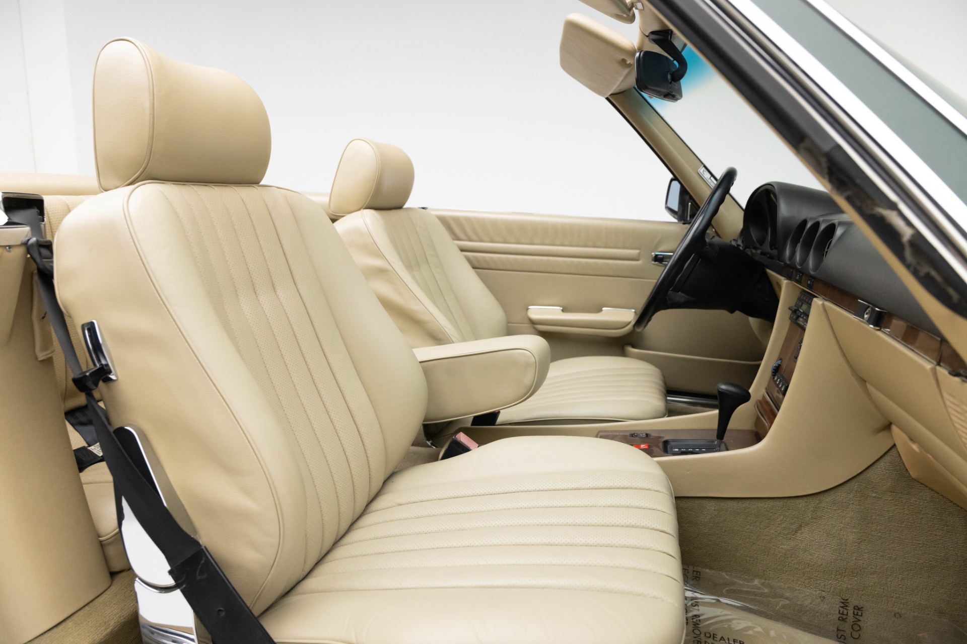 1989 Mercedes Benz 560 photo 4