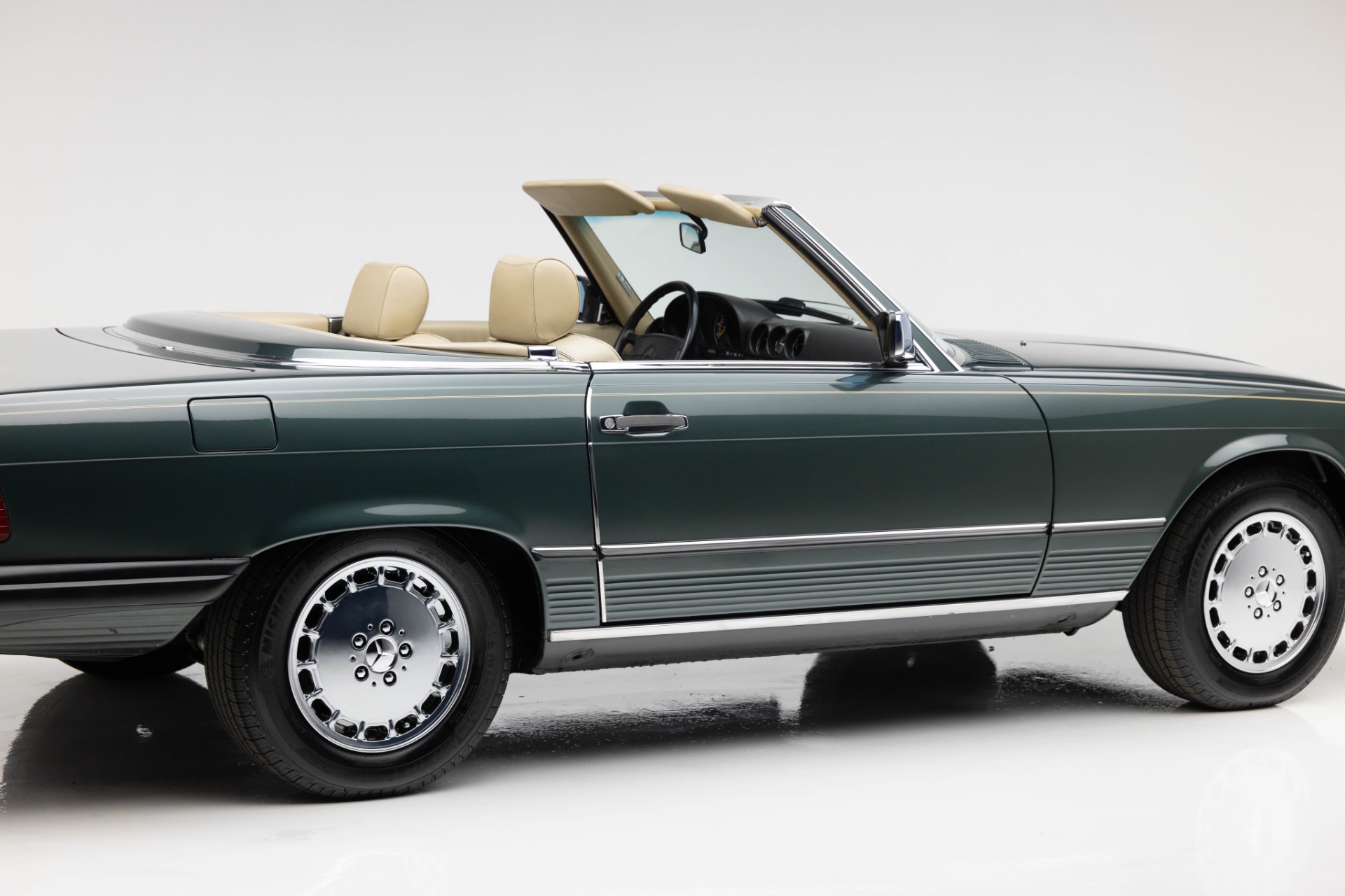 1989 Mercedes Benz 560 photo 39