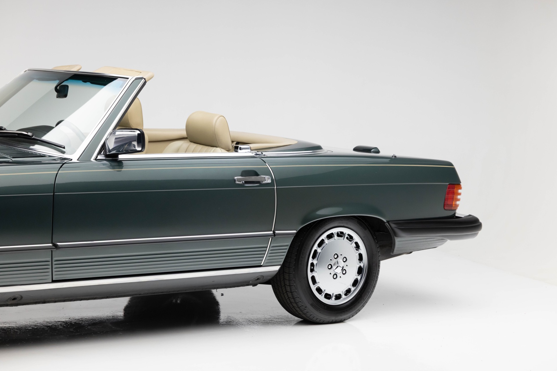 1989 Mercedes Benz 560 photo 44
