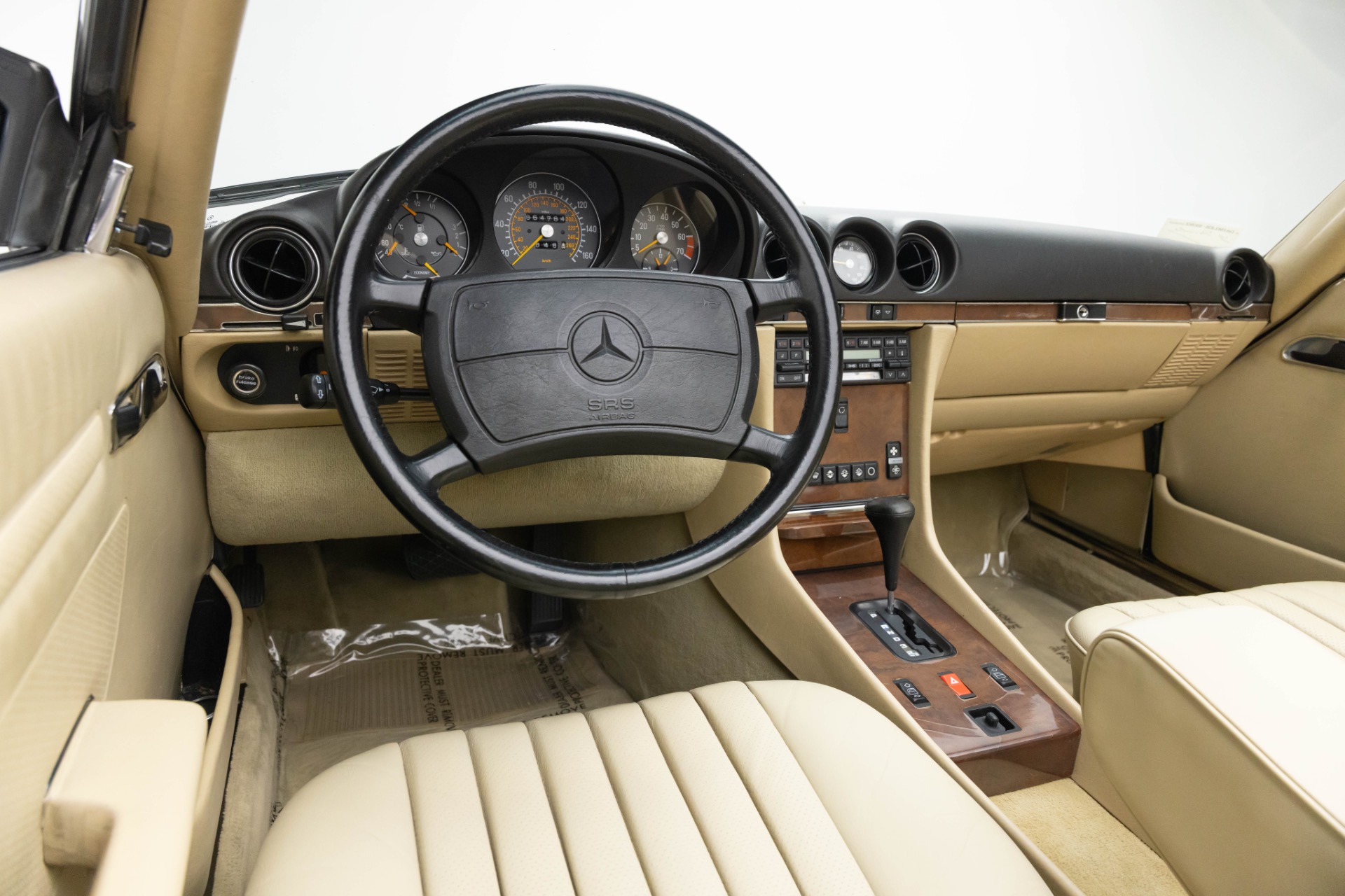 1989 Mercedes Benz 560 photo 6