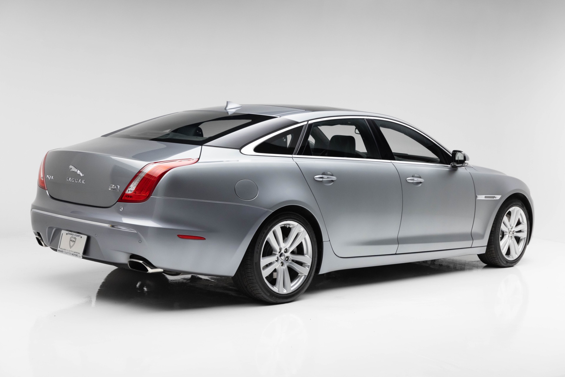 2013 Jaguar XJ XJL Portfolio photo 11
