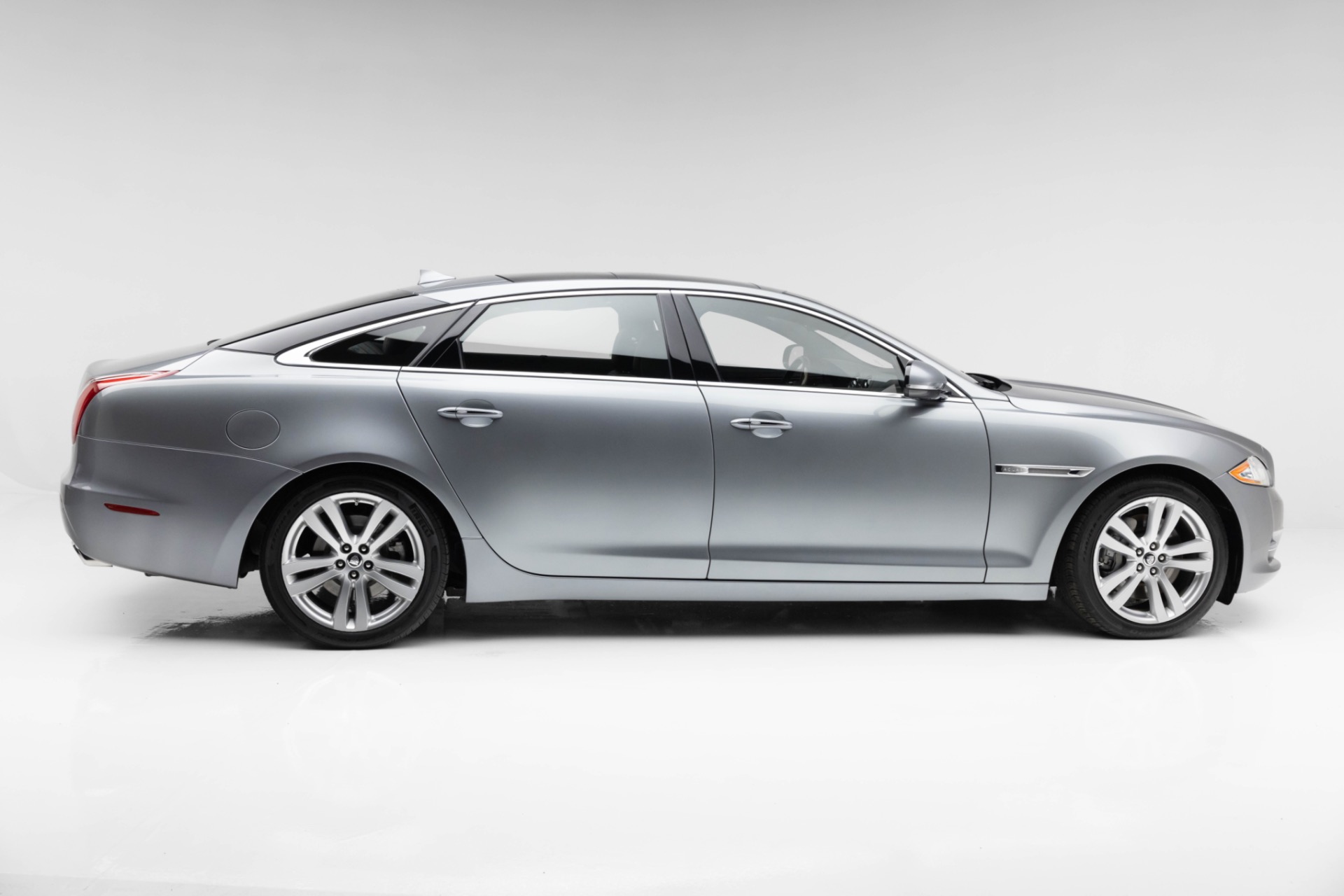 2013 Jaguar XJ XJL Portfolio photo 15