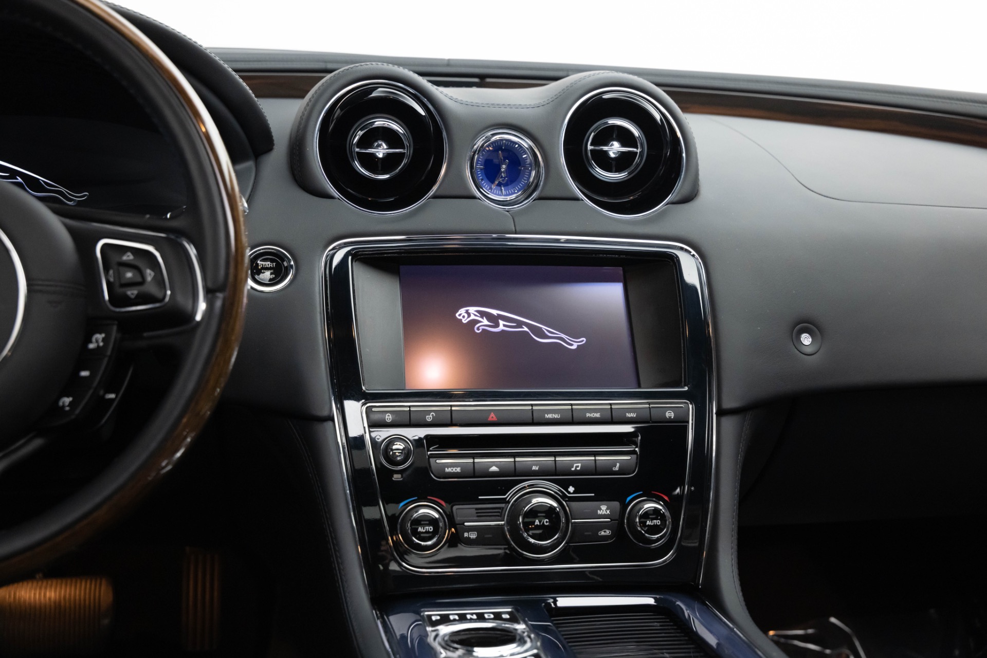 2013 Jaguar XJ XJL Portfolio photo 20