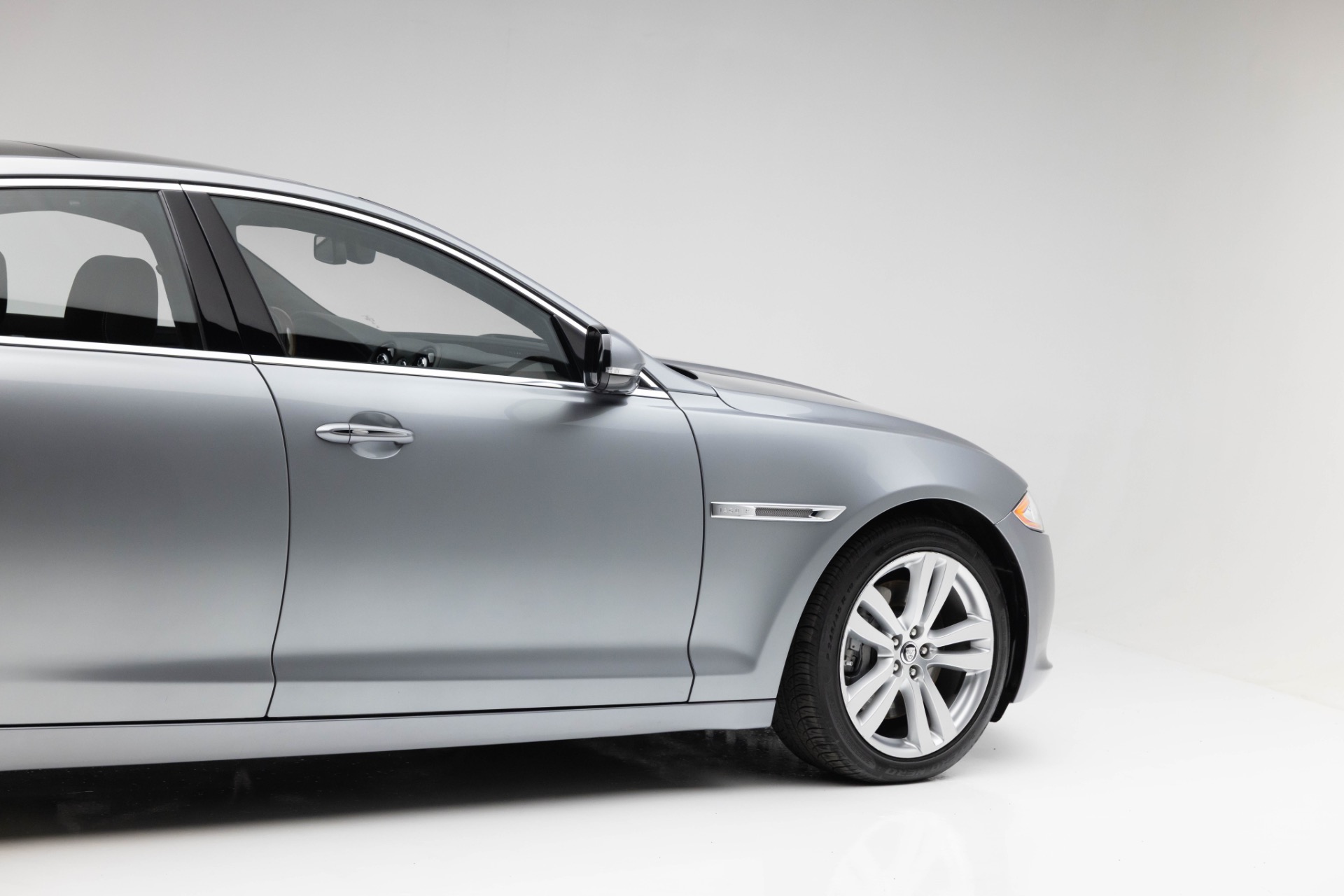 2013 Jaguar XJ XJL Portfolio photo 30