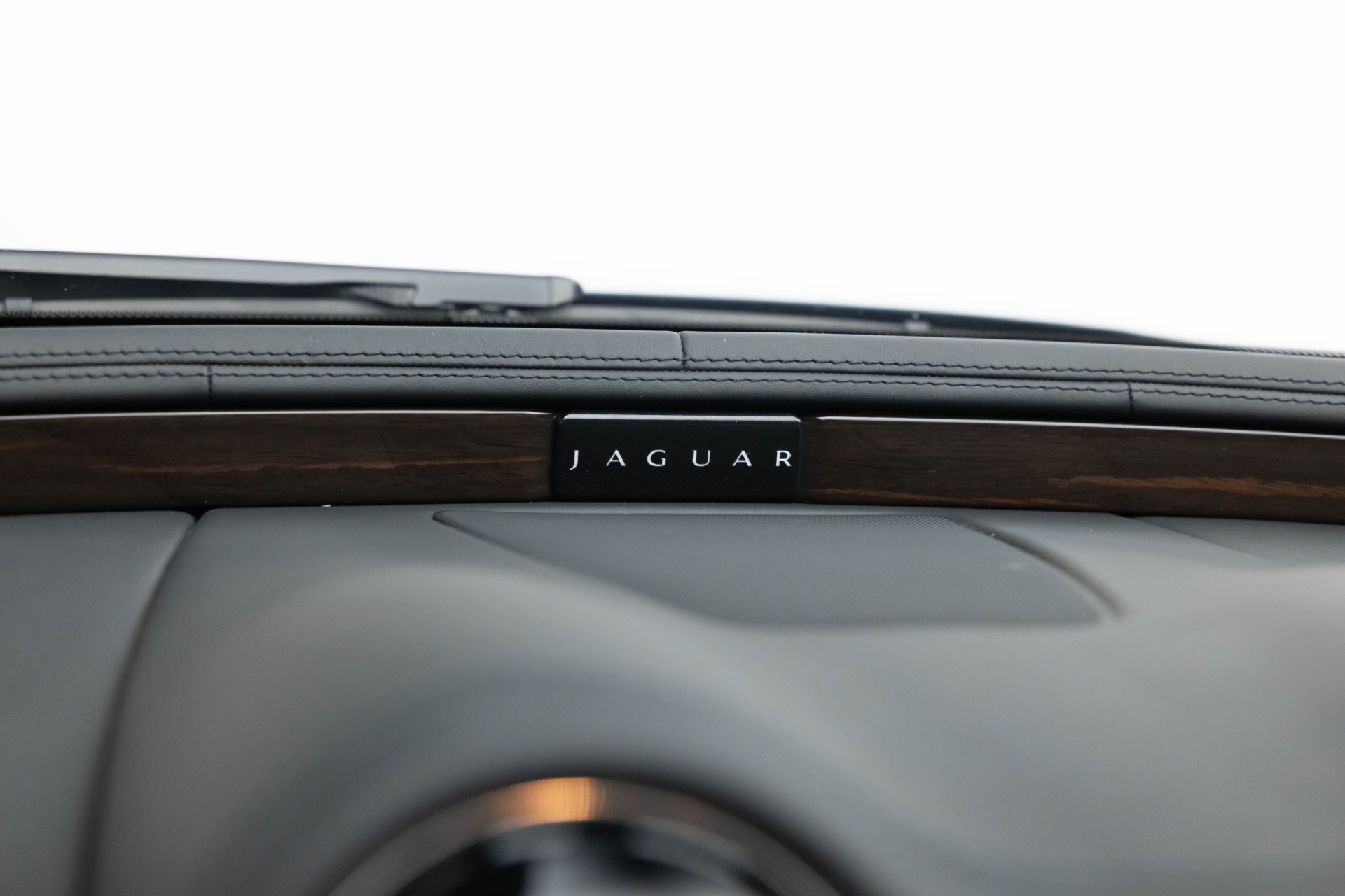 2013 Jaguar XJ XJL Portfolio photo 31