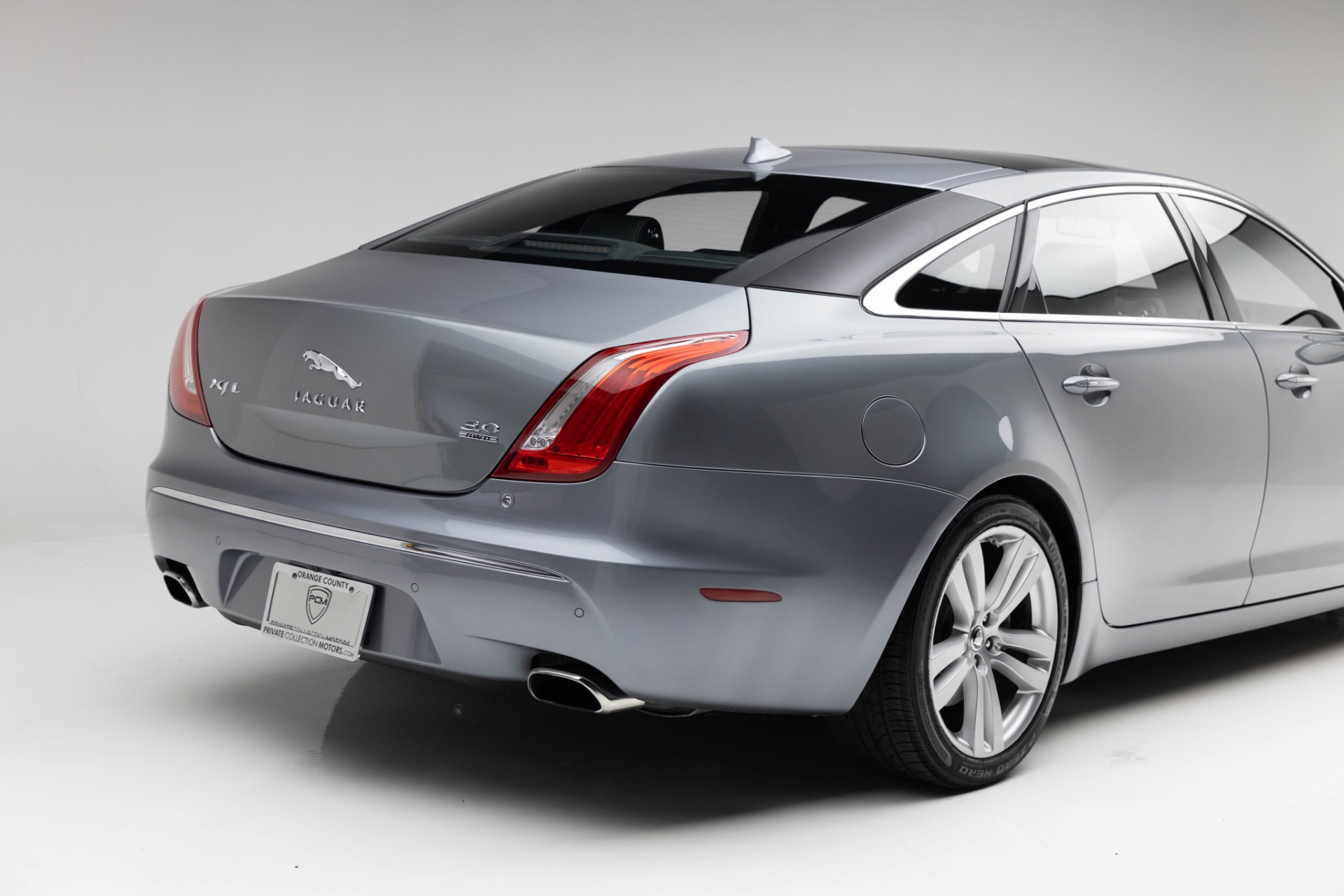 2013 Jaguar XJ XJL Portfolio photo 42