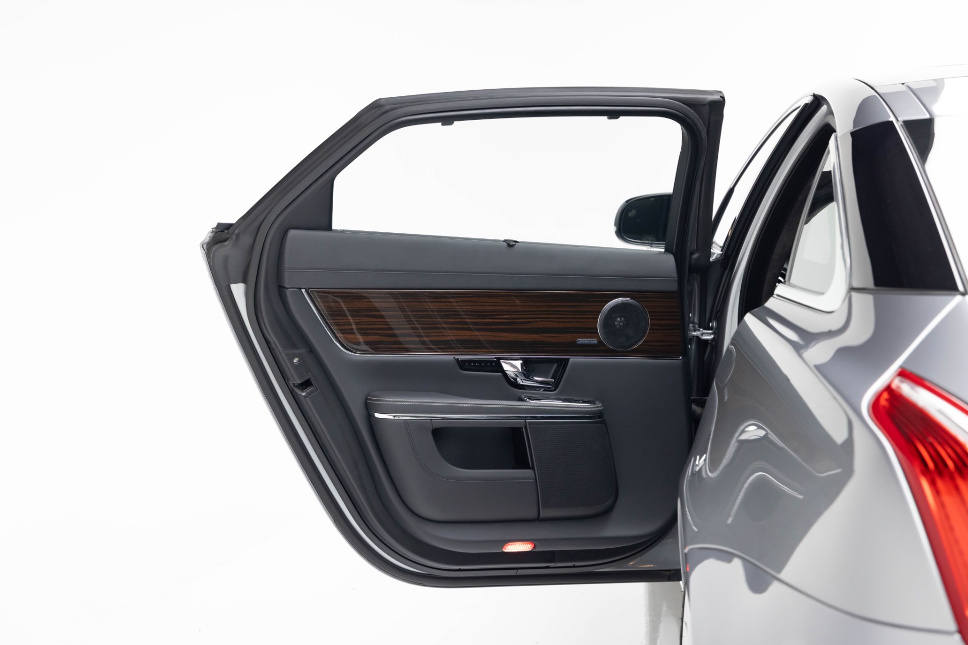 2013 Jaguar XJ XJL Portfolio photo 56