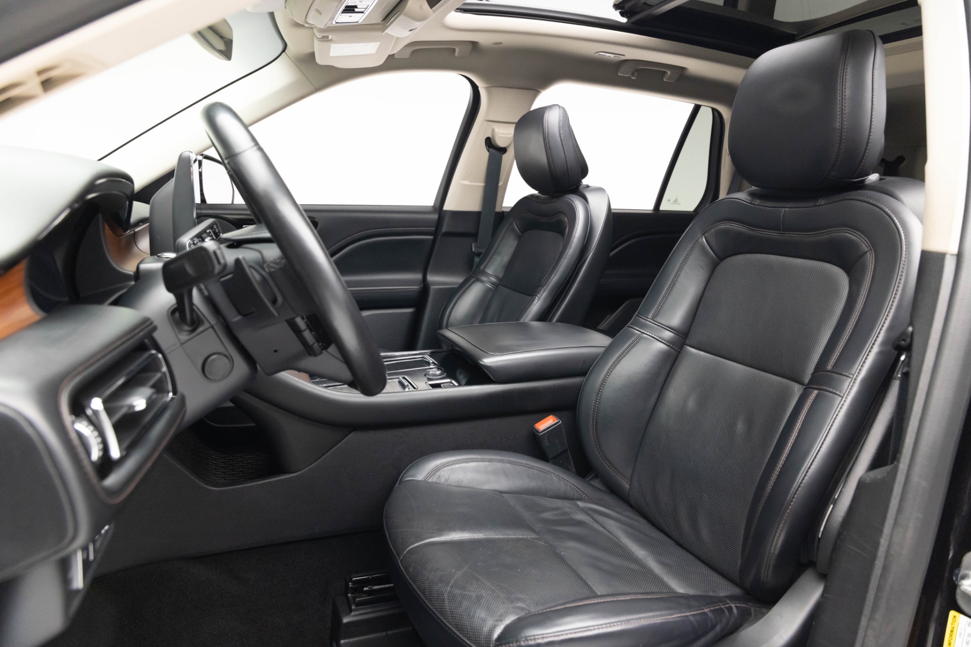 2020 Lincoln Aviator Reserve photo 3