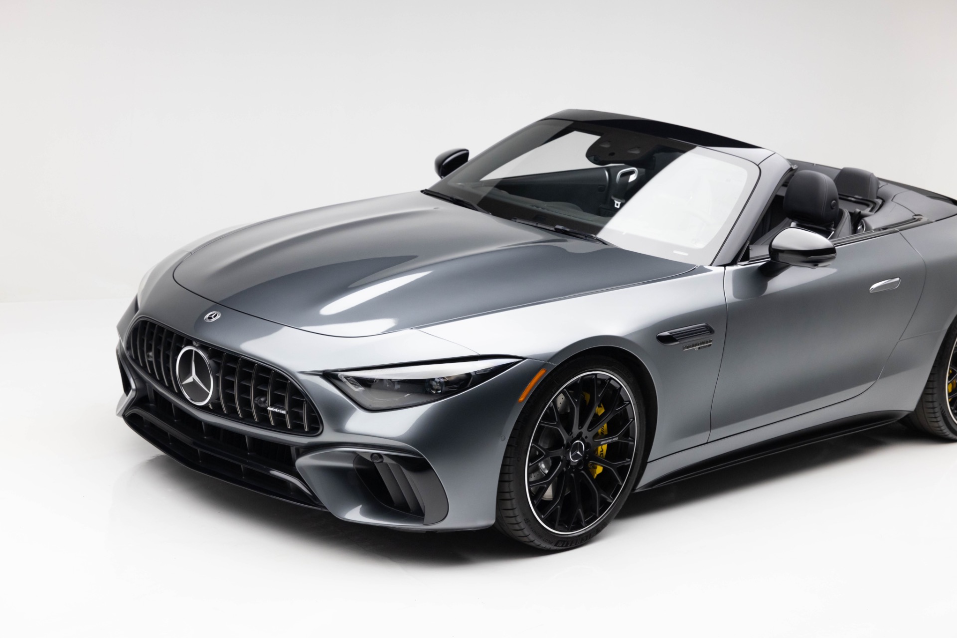 LIVE IN SANT'ANNA ARRESI(中古品) Used 2022 Mercedes-Benz SL 63 AMG AMG SL 63 For Sale (Sold