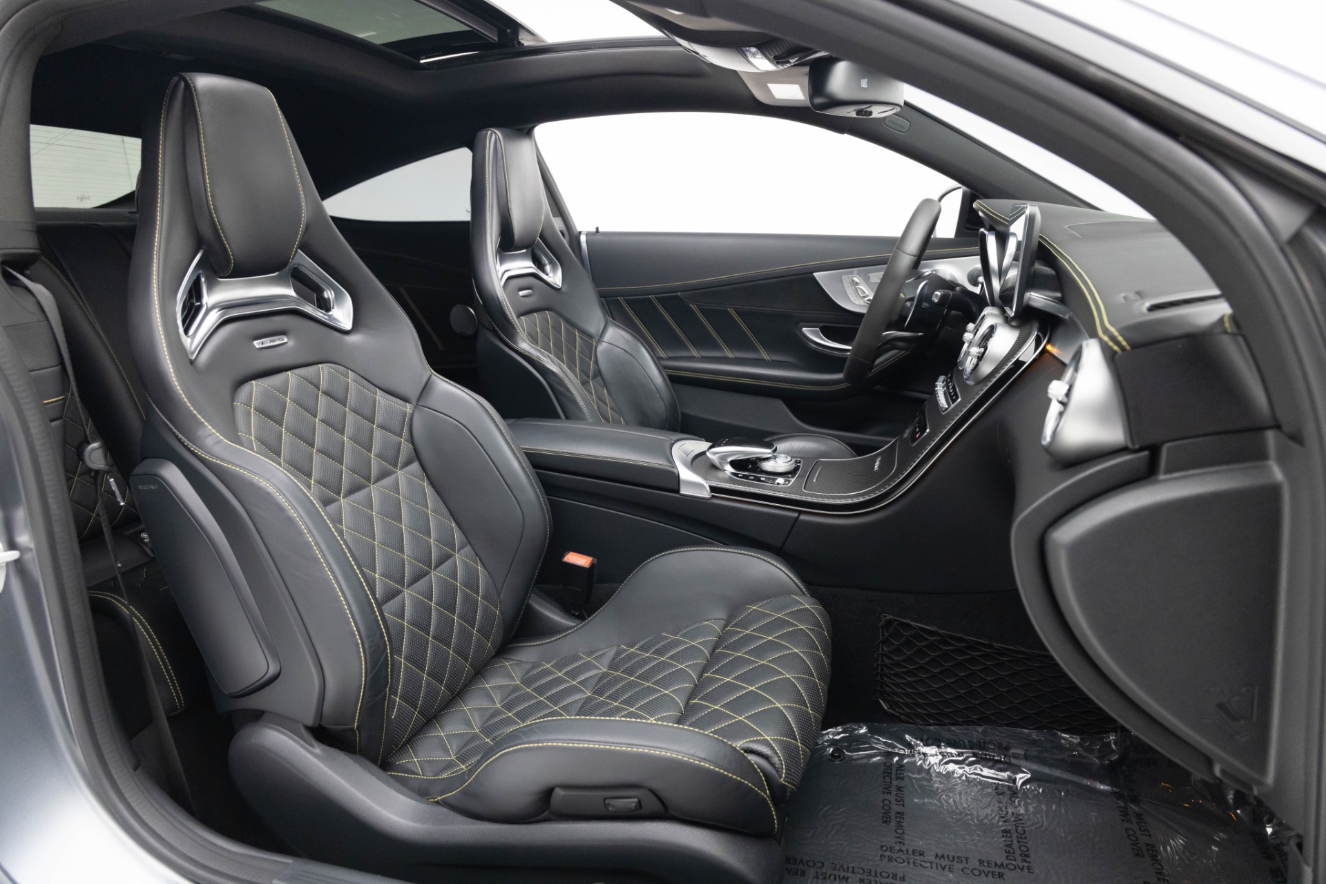 2017 Mercedes Benz C AMG 63 S photo 4