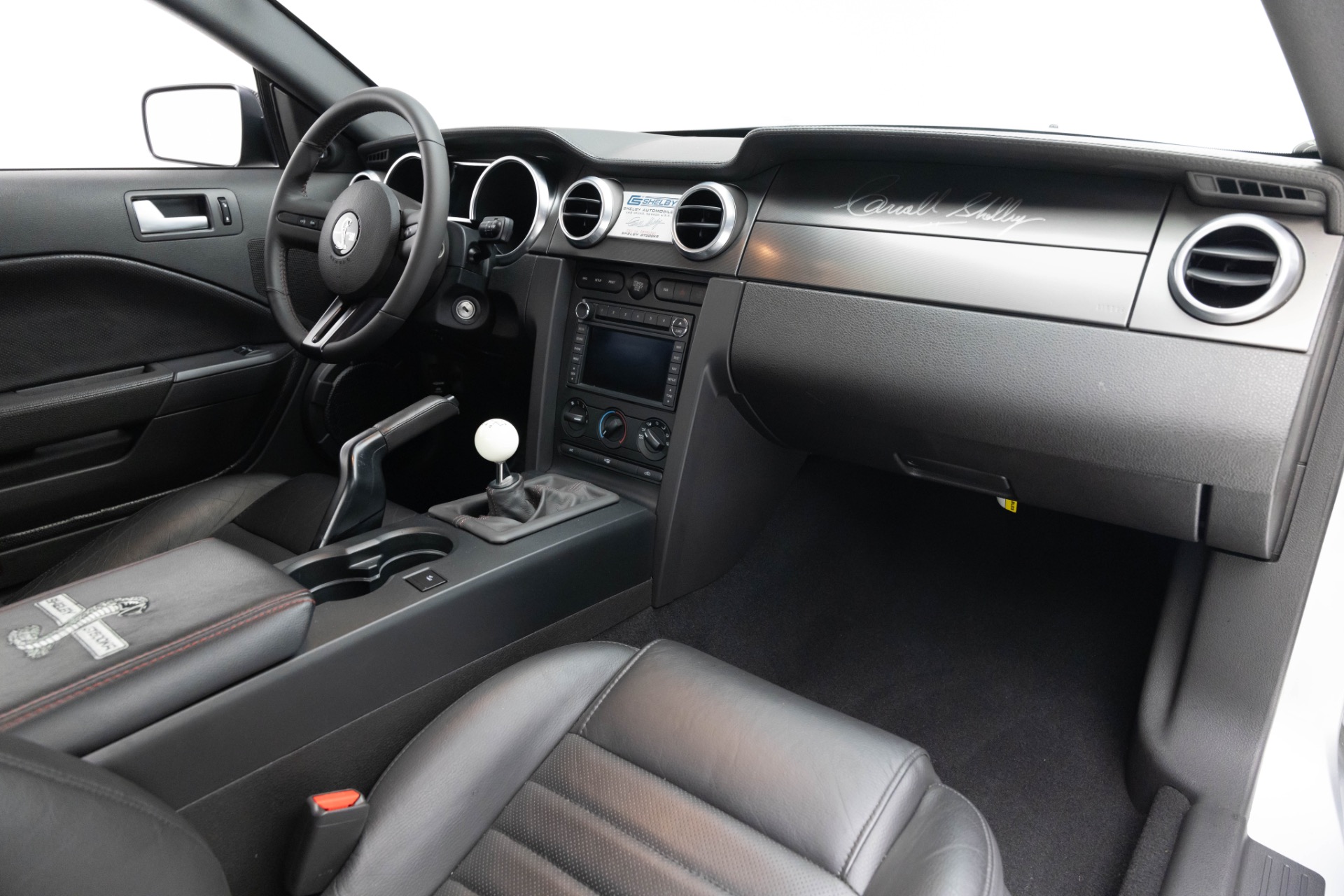 2008 Ford Mustang Shelby GT500 photo 2