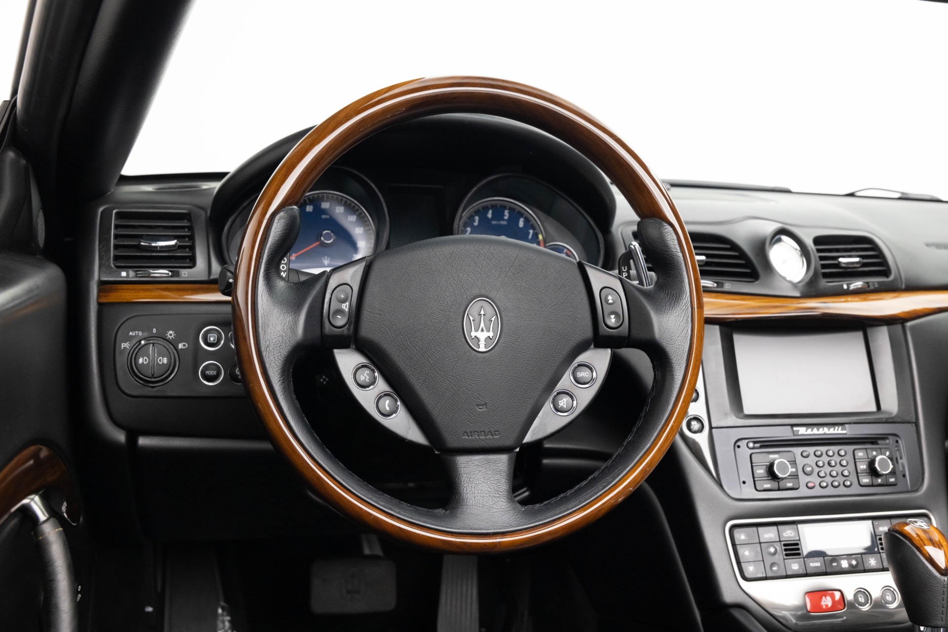2013 Maserati Granturismo Sport photo 9