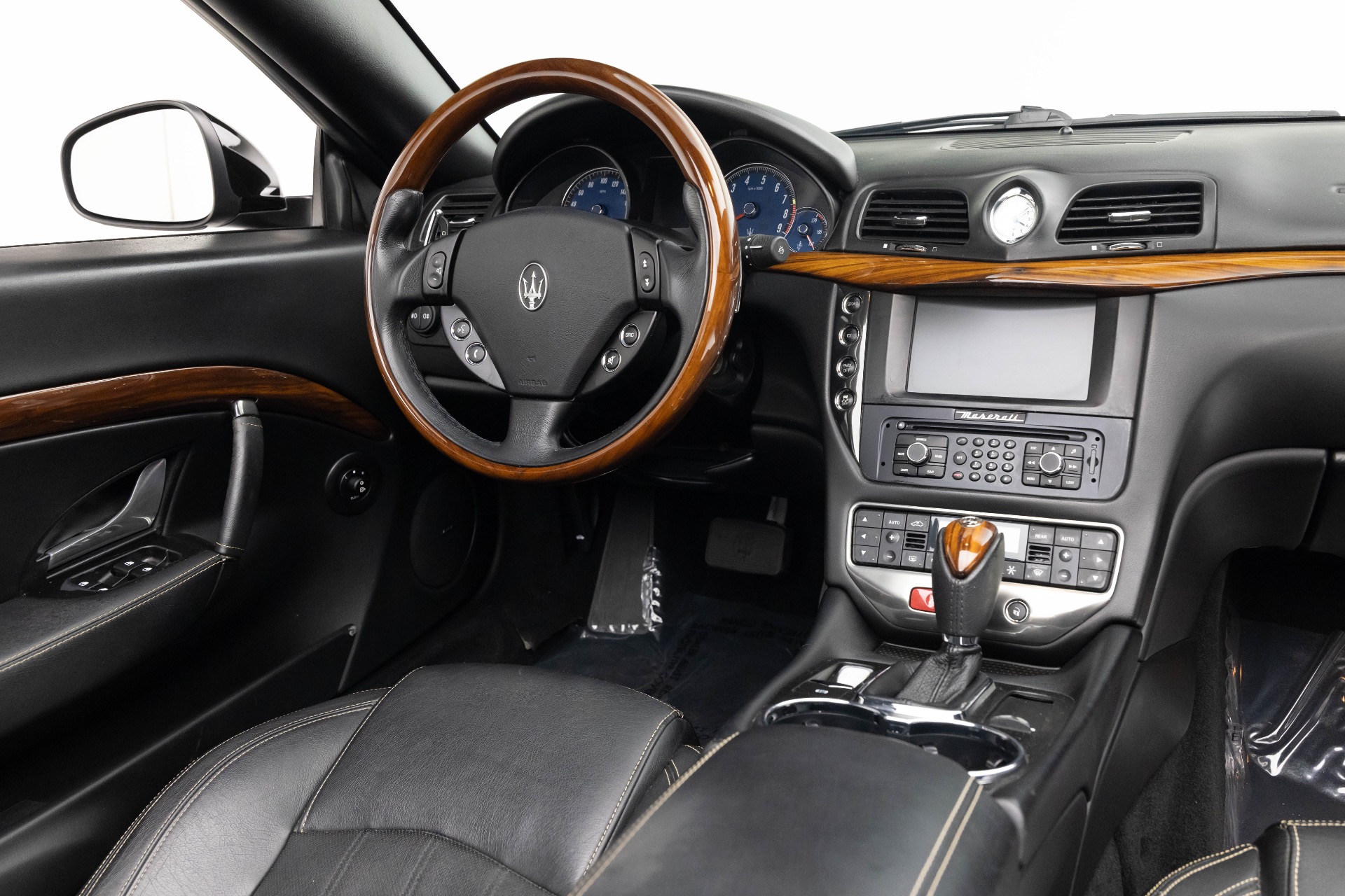 2013 Maserati Granturismo Sport photo 11