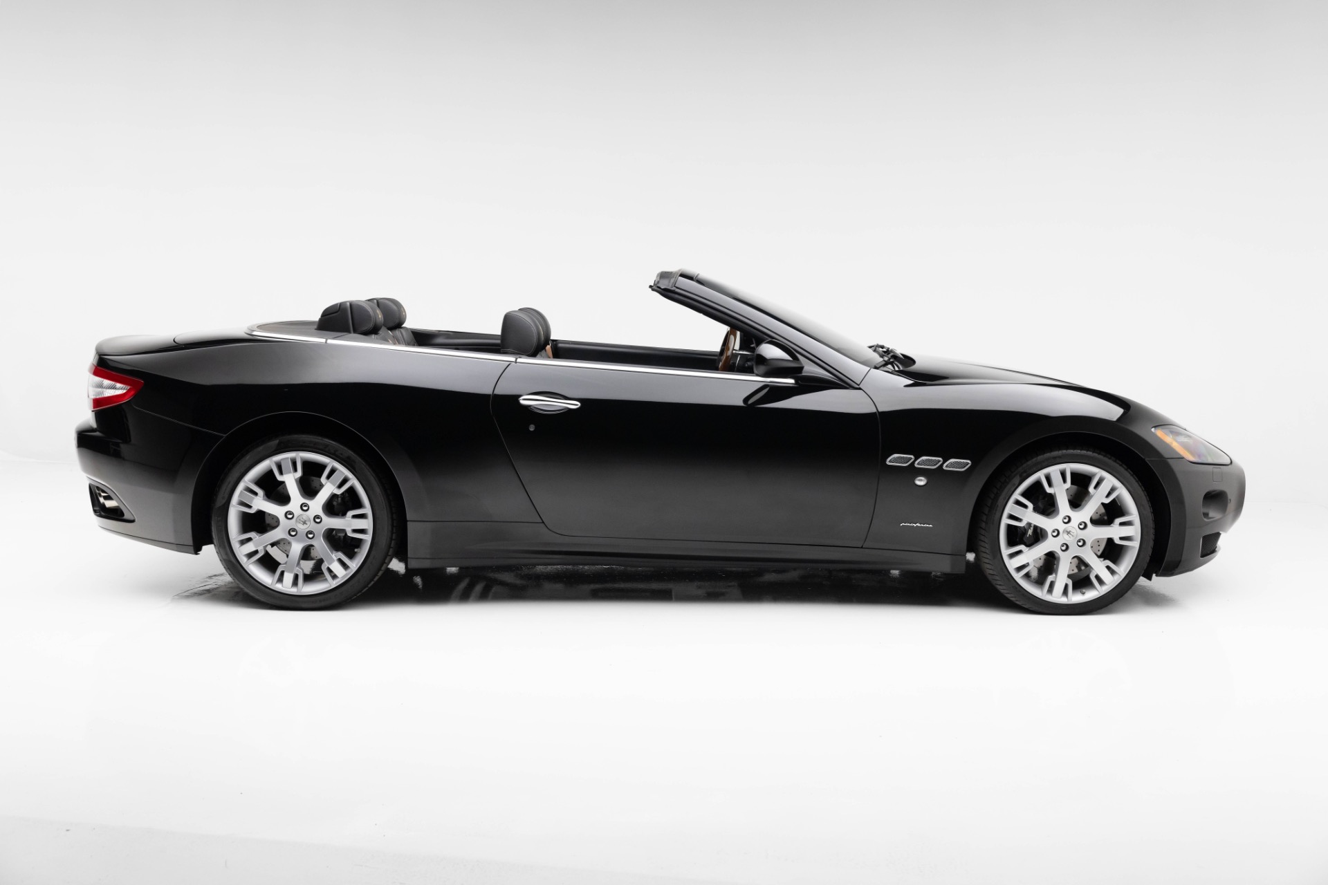 2013 Maserati Granturismo Sport photo 12