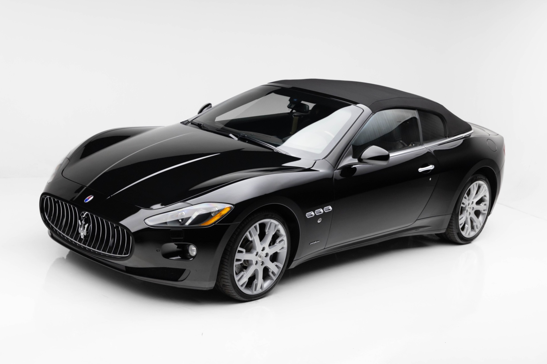 2013 Maserati Granturismo Sport photo 14
