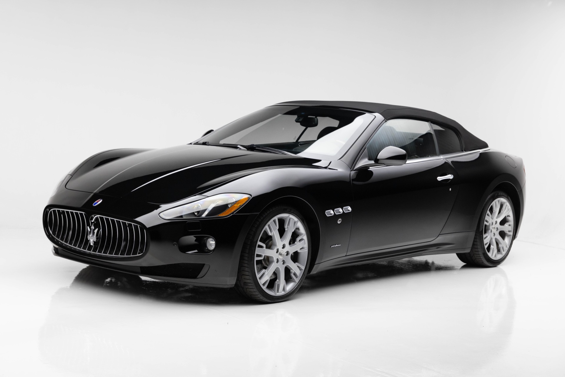 2013 Maserati Granturismo Sport photo 22