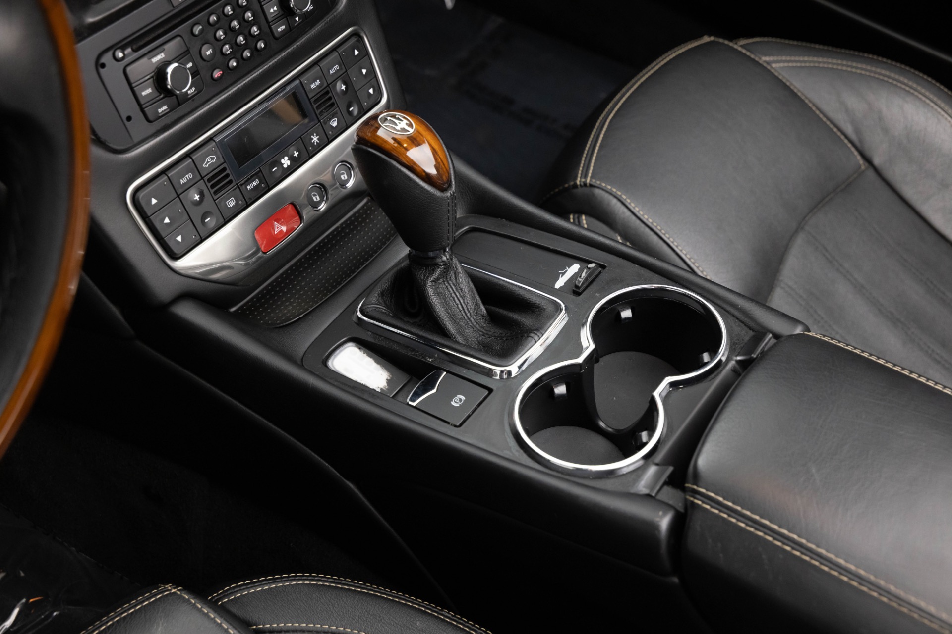 2013 Maserati Granturismo Sport photo 23