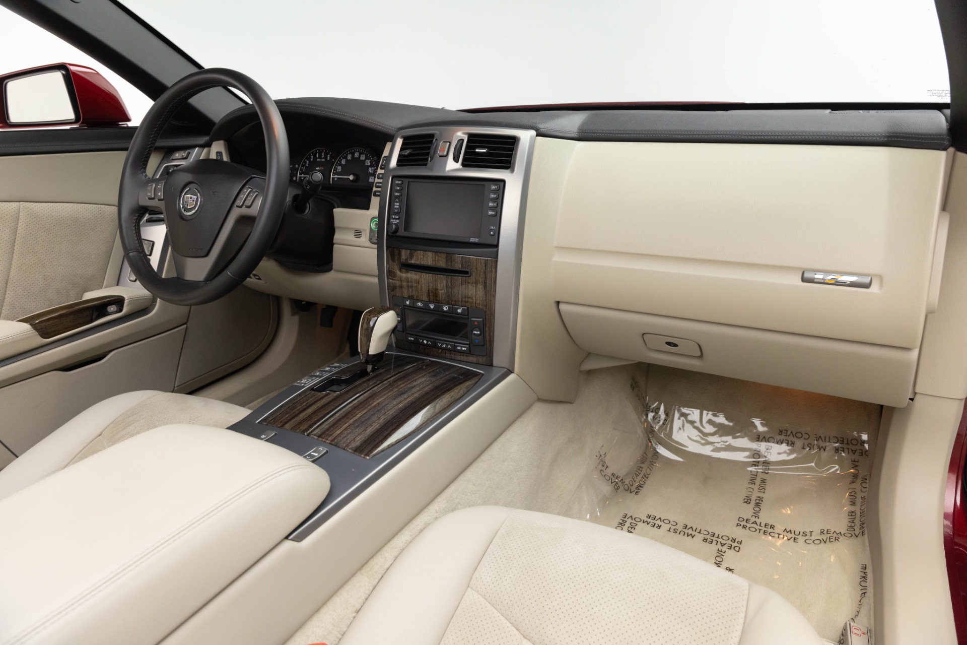 2006 Cadillac XLR photo 2