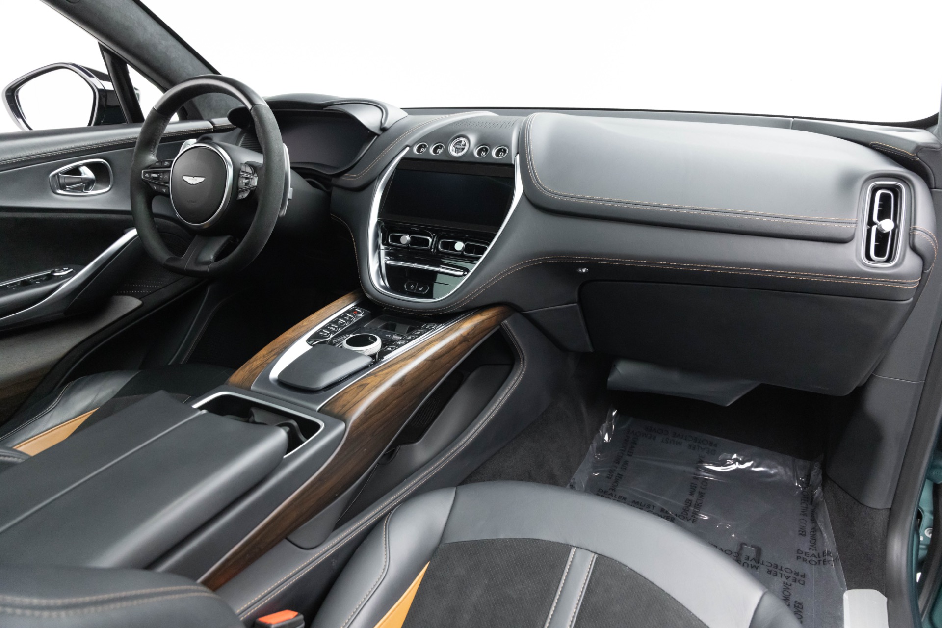 2022 Aston Martin DBX AM8 photo 2