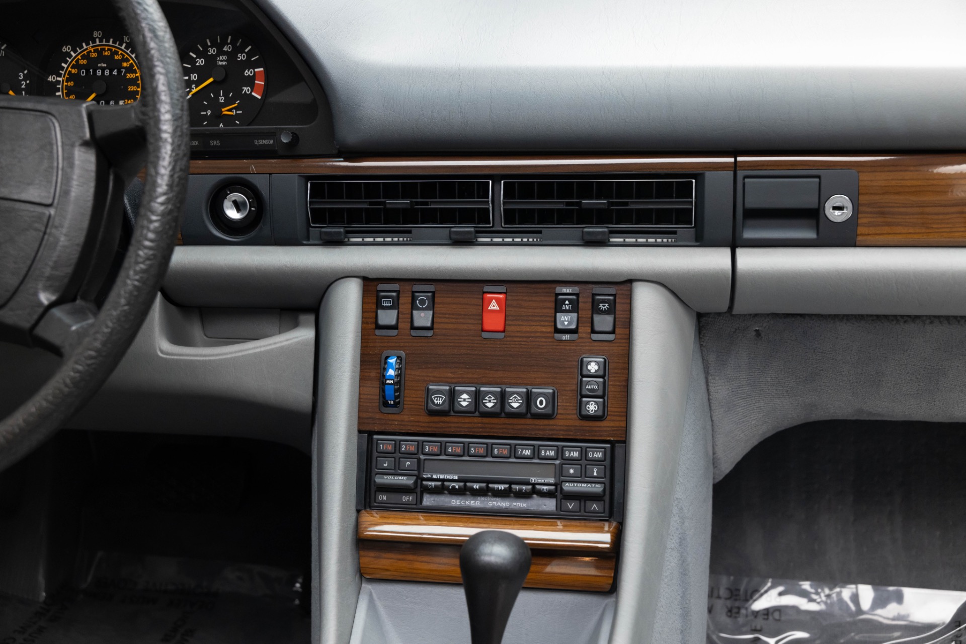 1986 Mercedes Benz 420 photo 14