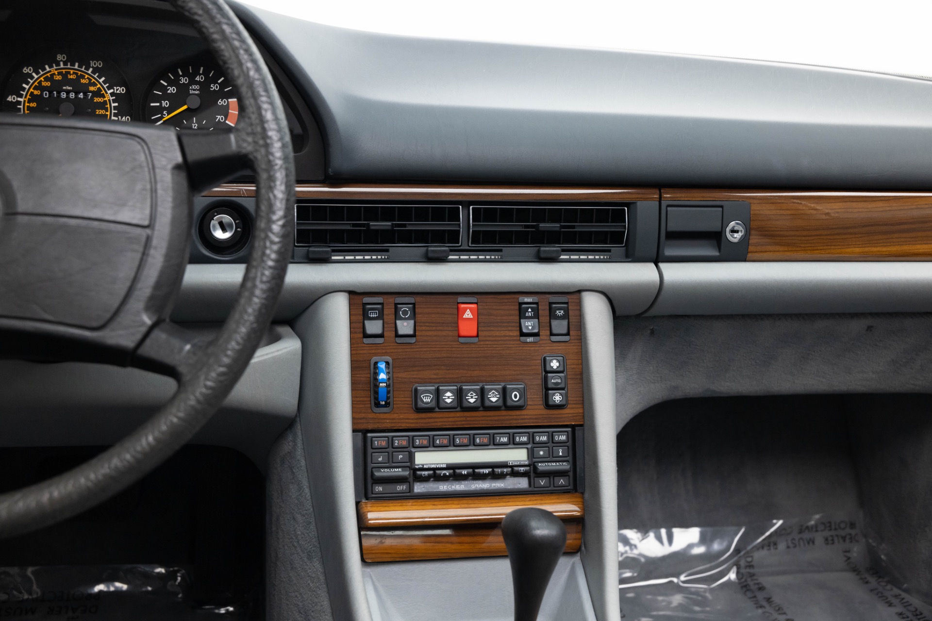 1986 Mercedes Benz 420 photo 16