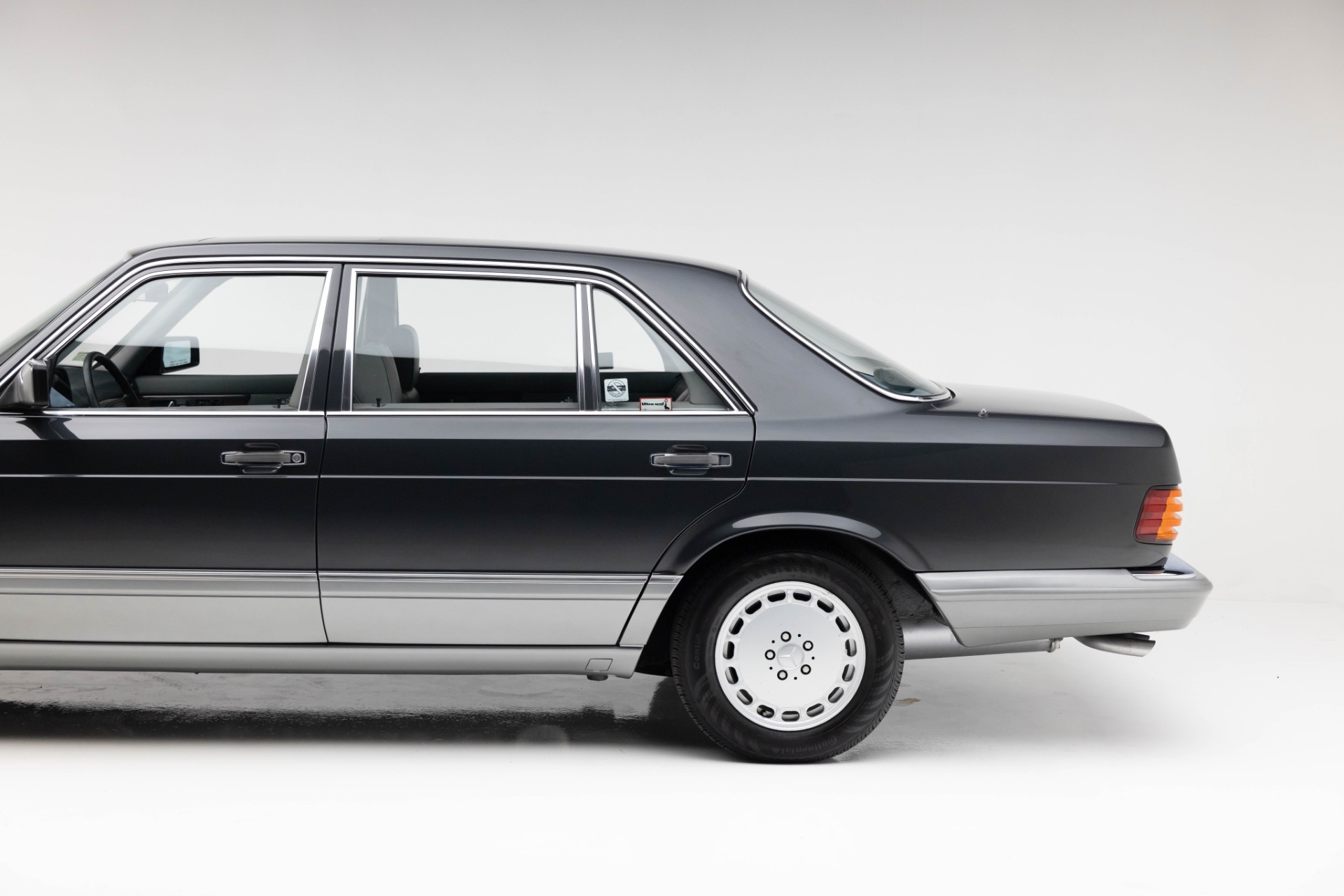 1986 Mercedes Benz 420 photo 21