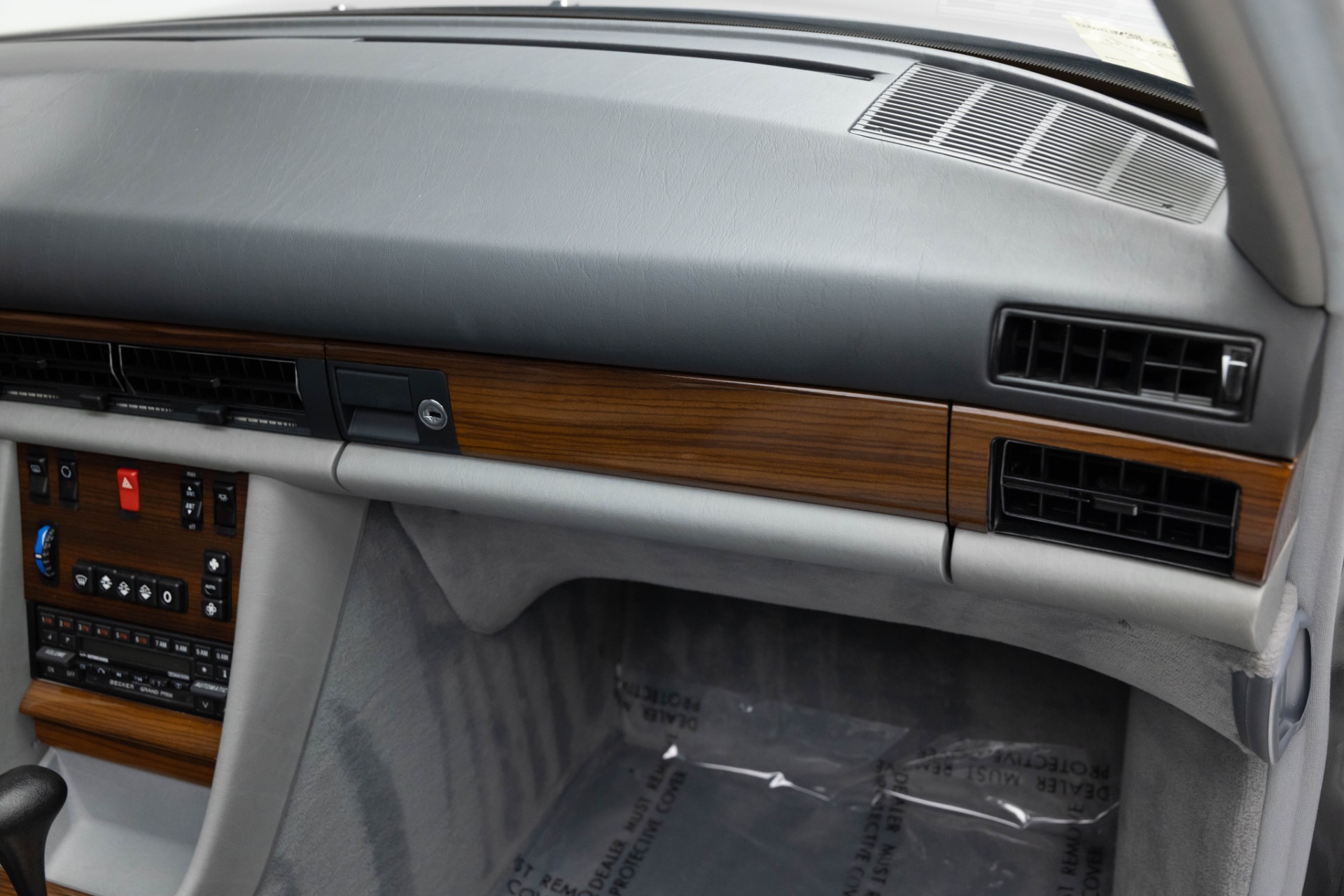 1986 Mercedes Benz 420 photo 30