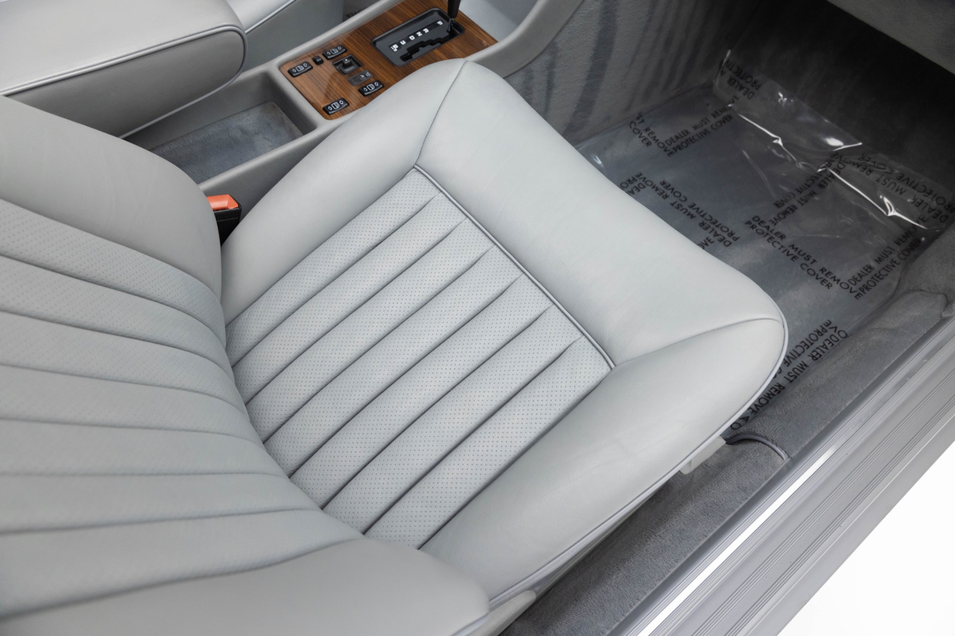 1986 Mercedes Benz 420 photo 32